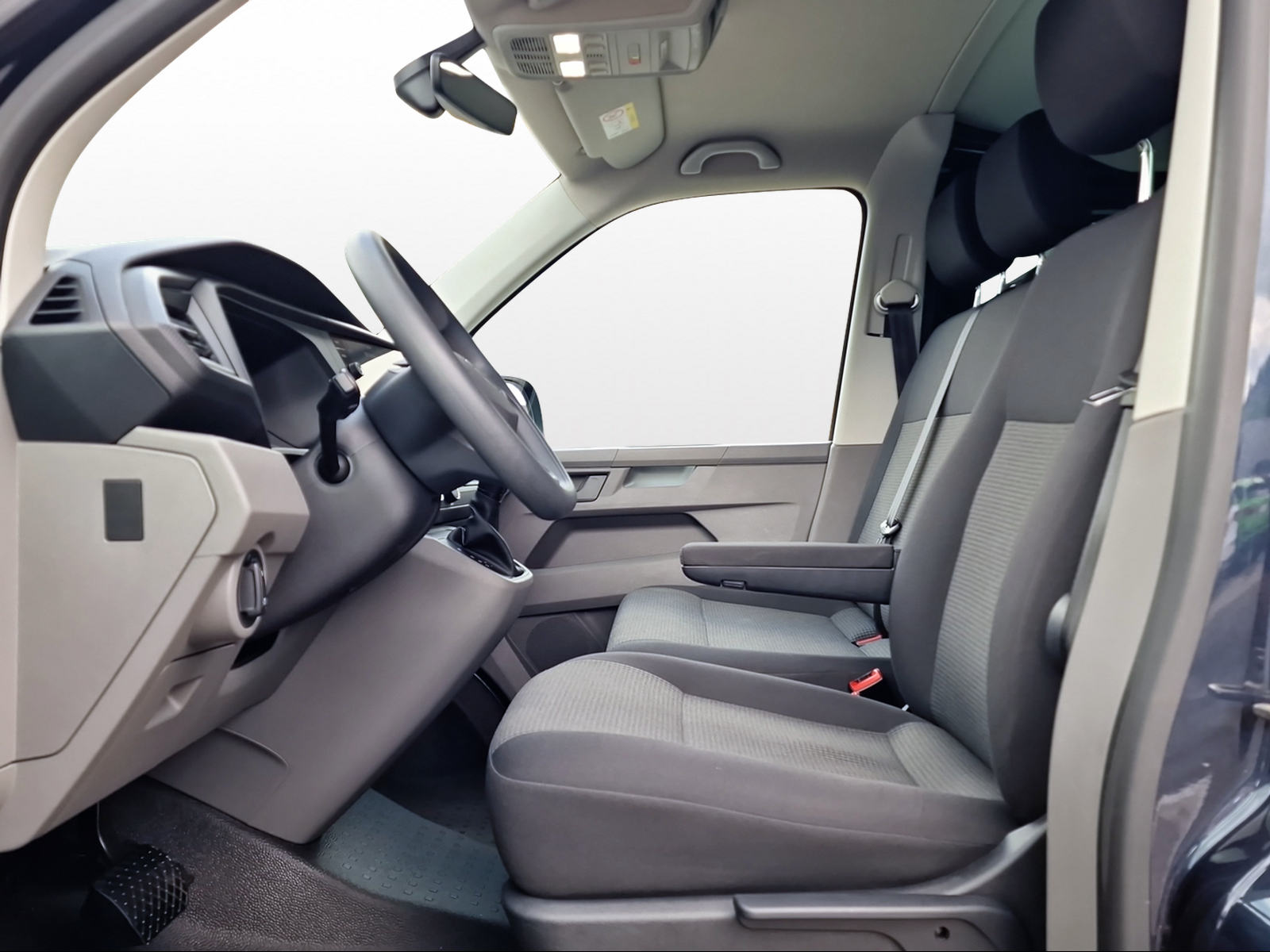 VW T6.1 2.0 TDI DSG-image-6