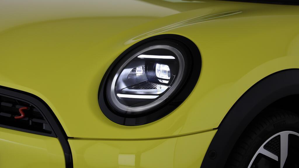MINI Cooper S Cabrio-image-14