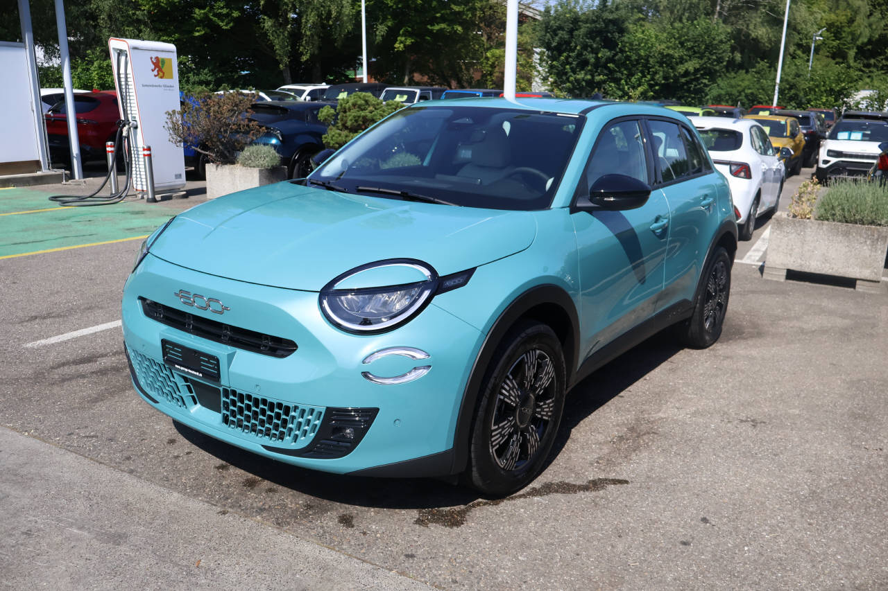 FIAT 600 1.2 Hybrid Swiss Edition-image-6