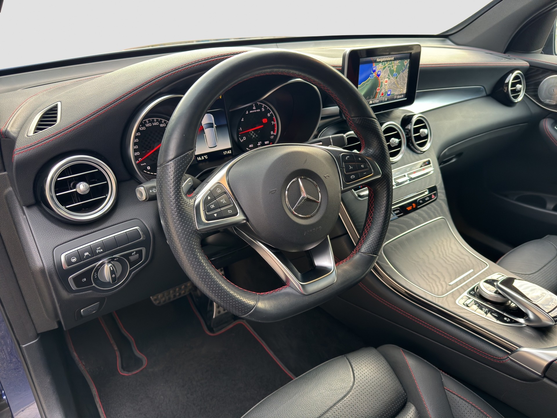 MERCEDES-BENZ GLC 43 AMG 4Matic 9G-Tronic-image-8