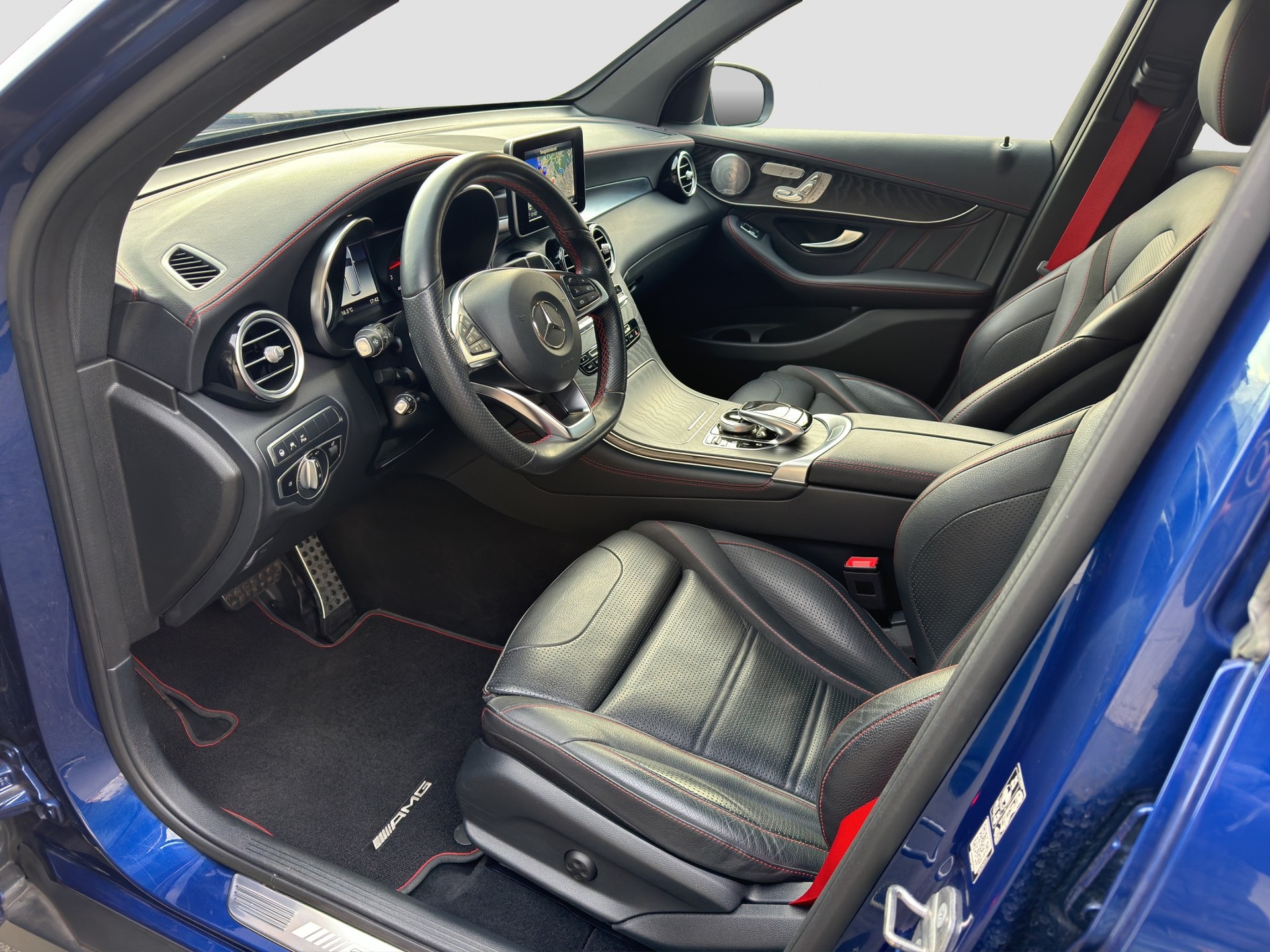 MERCEDES-BENZ GLC 43 AMG 4Matic 9G-Tronic-image-9