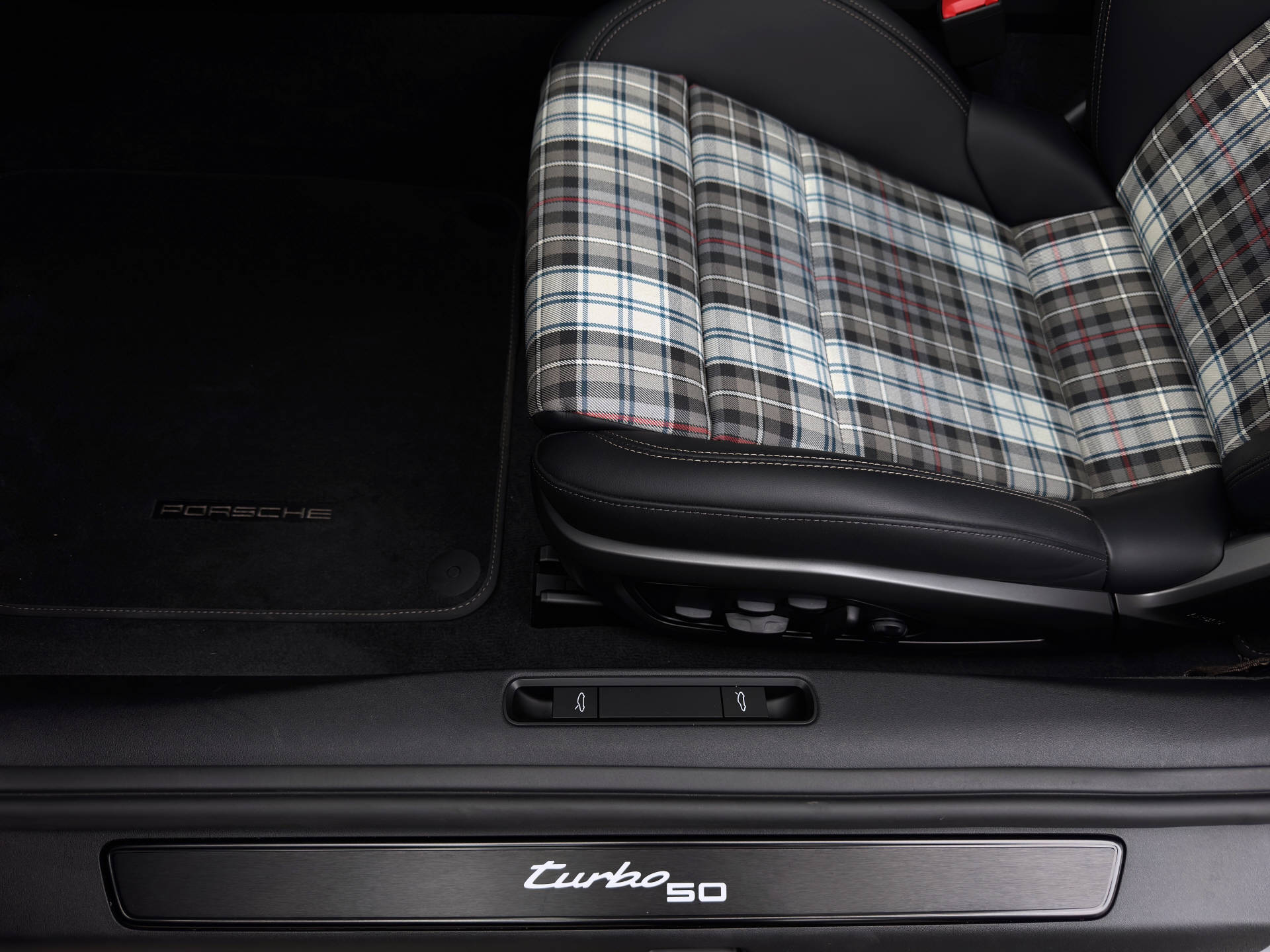 PORSCHE 911 Turbo 50 Jahre-image-10