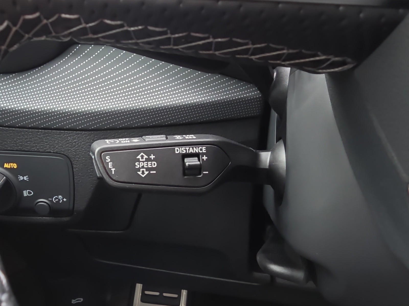 AUDI Q2 40 TFSI S line Attraction quattro S-tronic-image-13