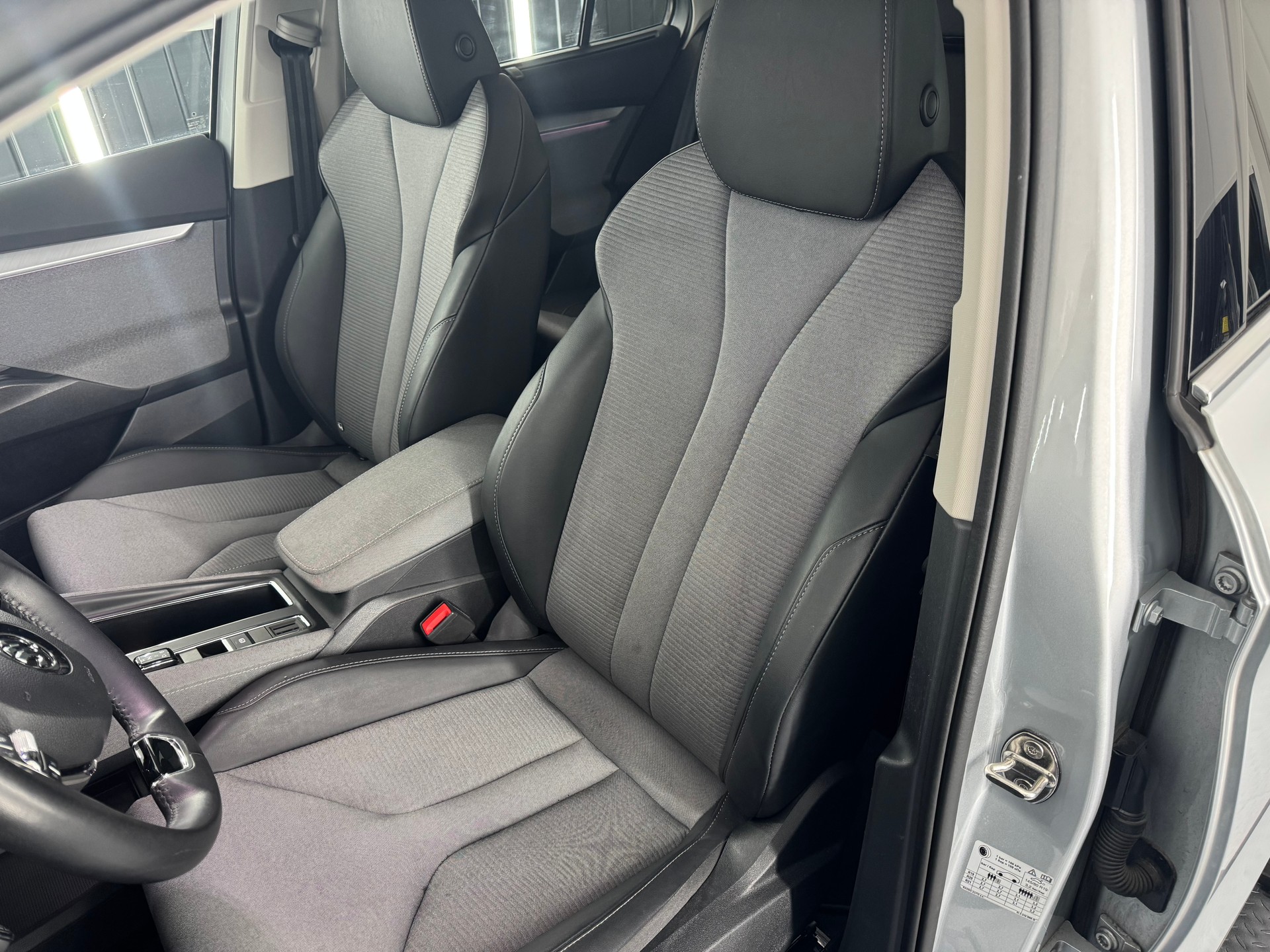 SKODA Enyaq iV 80x-image-10
