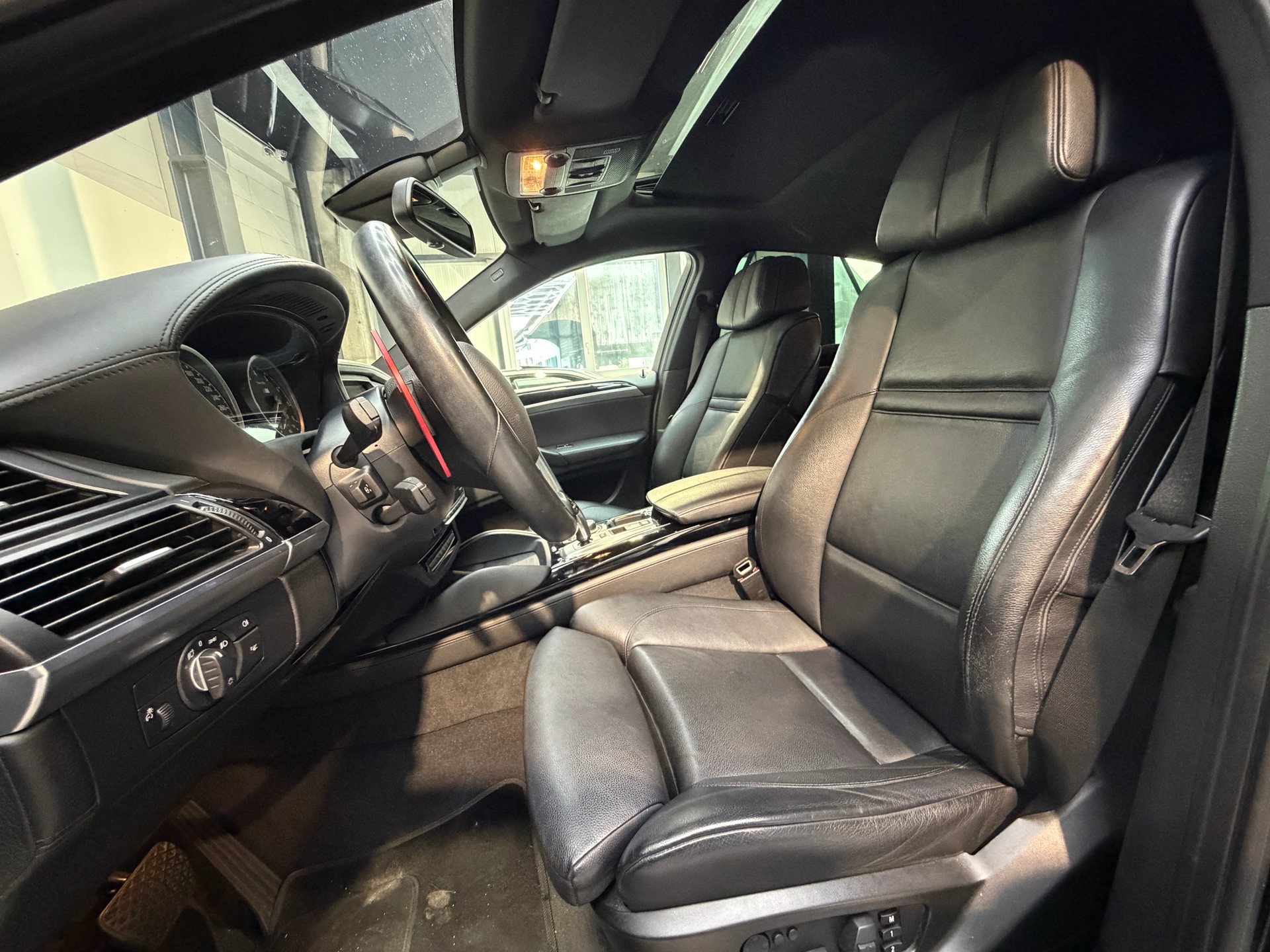 BMW X6 M Steptronic-image-11