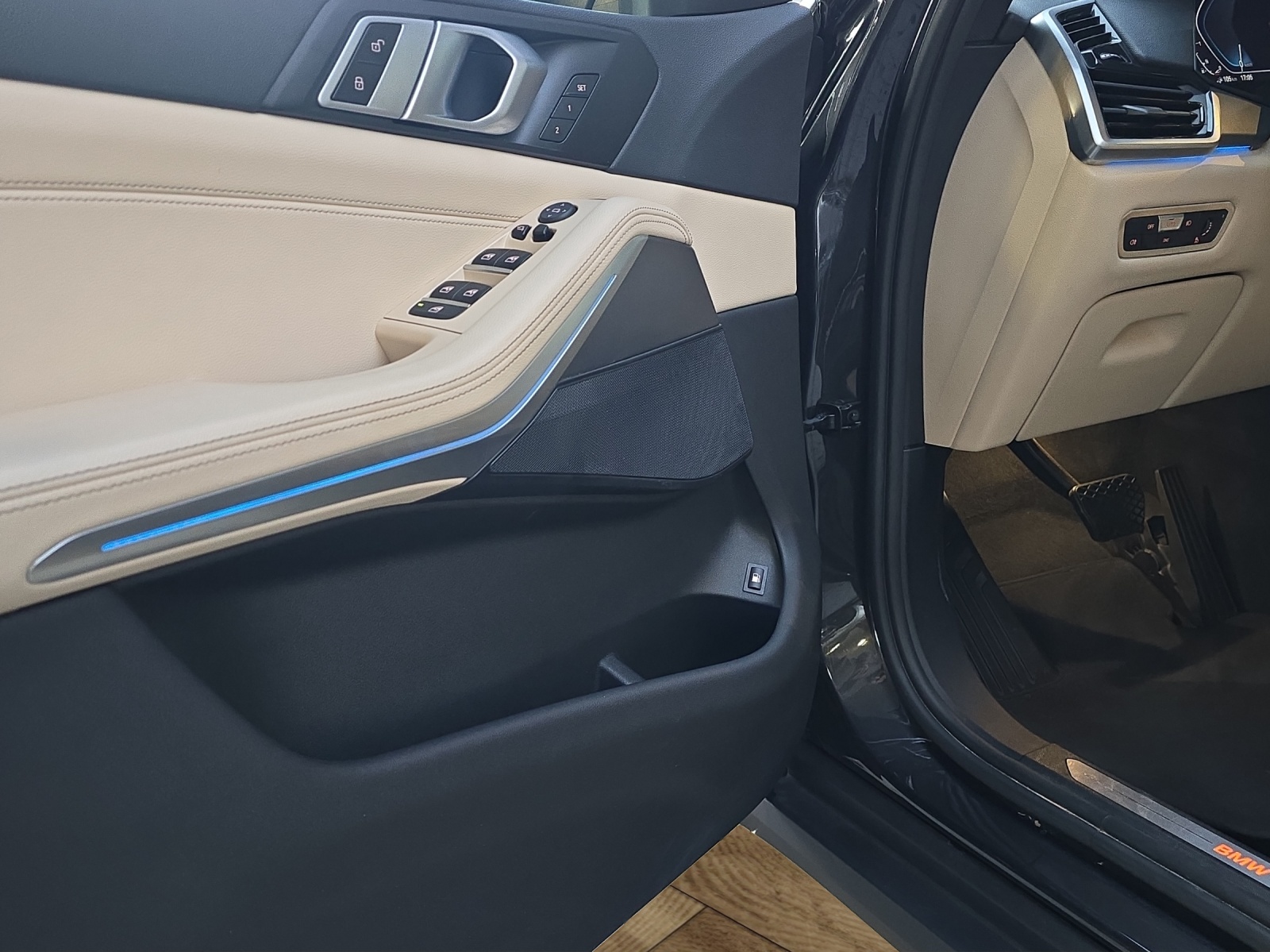 BMW X5 xDrive45e Steptronic CH-Fahrzeug-image-17