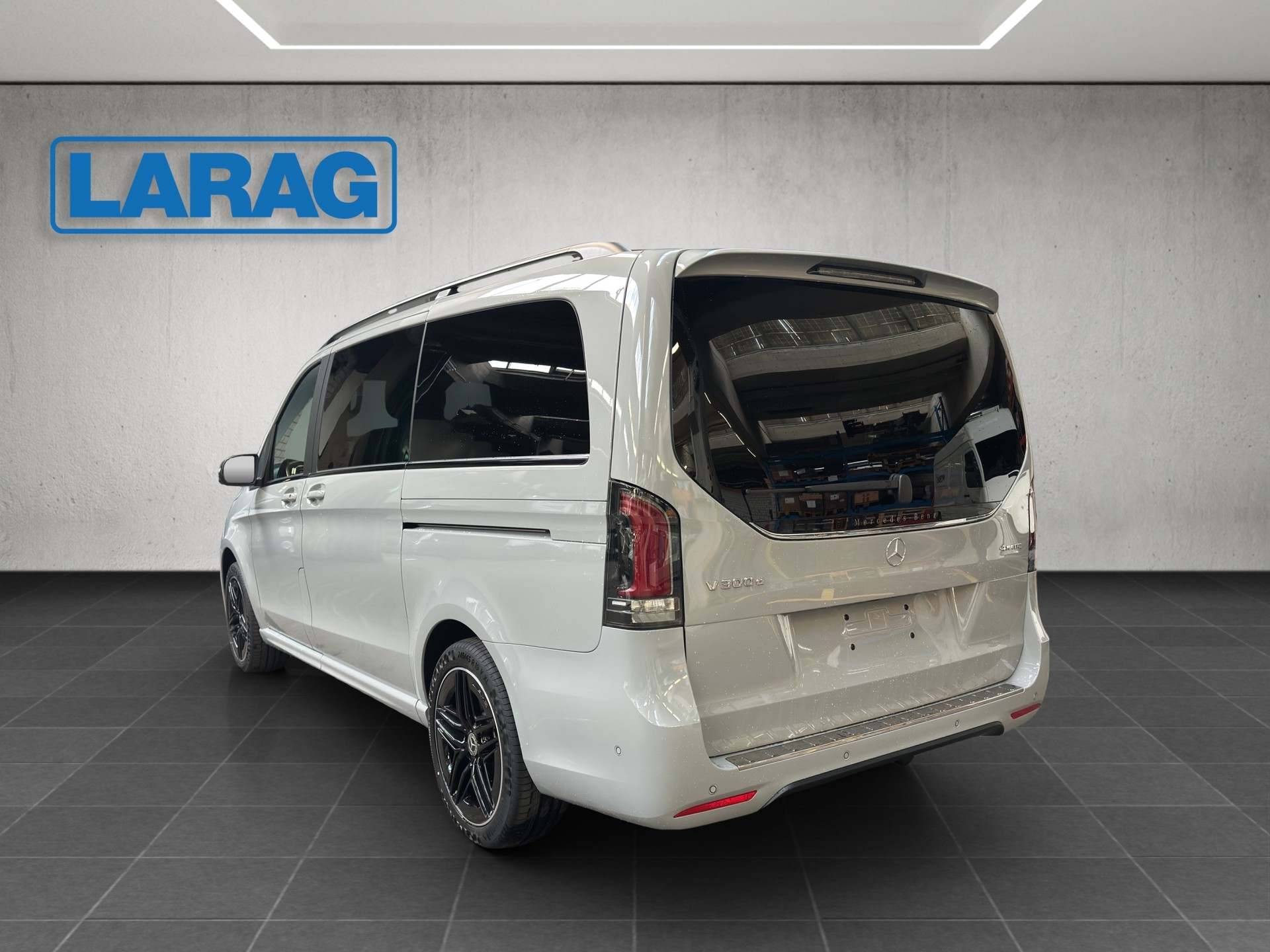 MERCEDES-BENZ V 300 d lang 4Matic Swiss Edition 9G-Tronic-image-3