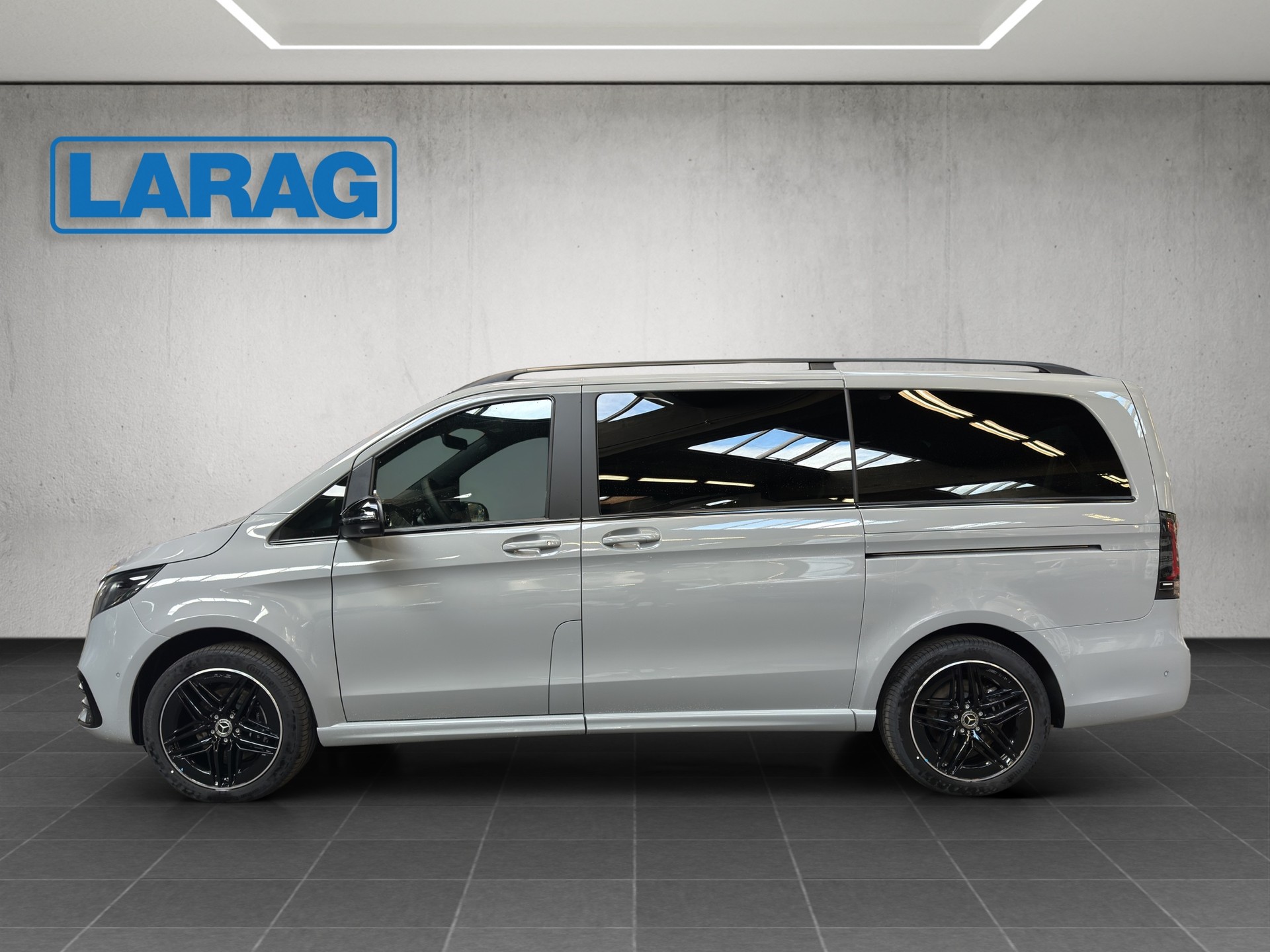 MERCEDES-BENZ V 300 d lang 4Matic Swiss Edition 9G-Tronic-image-2