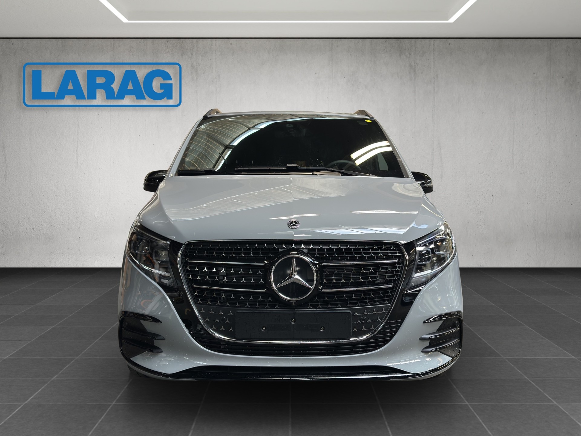 MERCEDES-BENZ V 300 d lang 4Matic Swiss Edition 9G-Tronic-image-1
