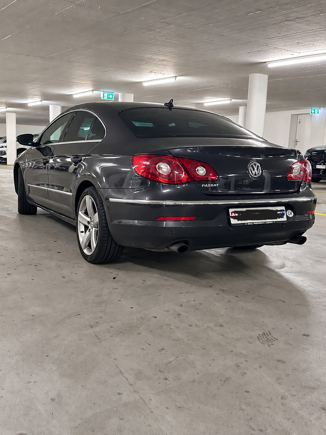 VW Passat CC 3.6 V6 FSI 4Motion-image-1