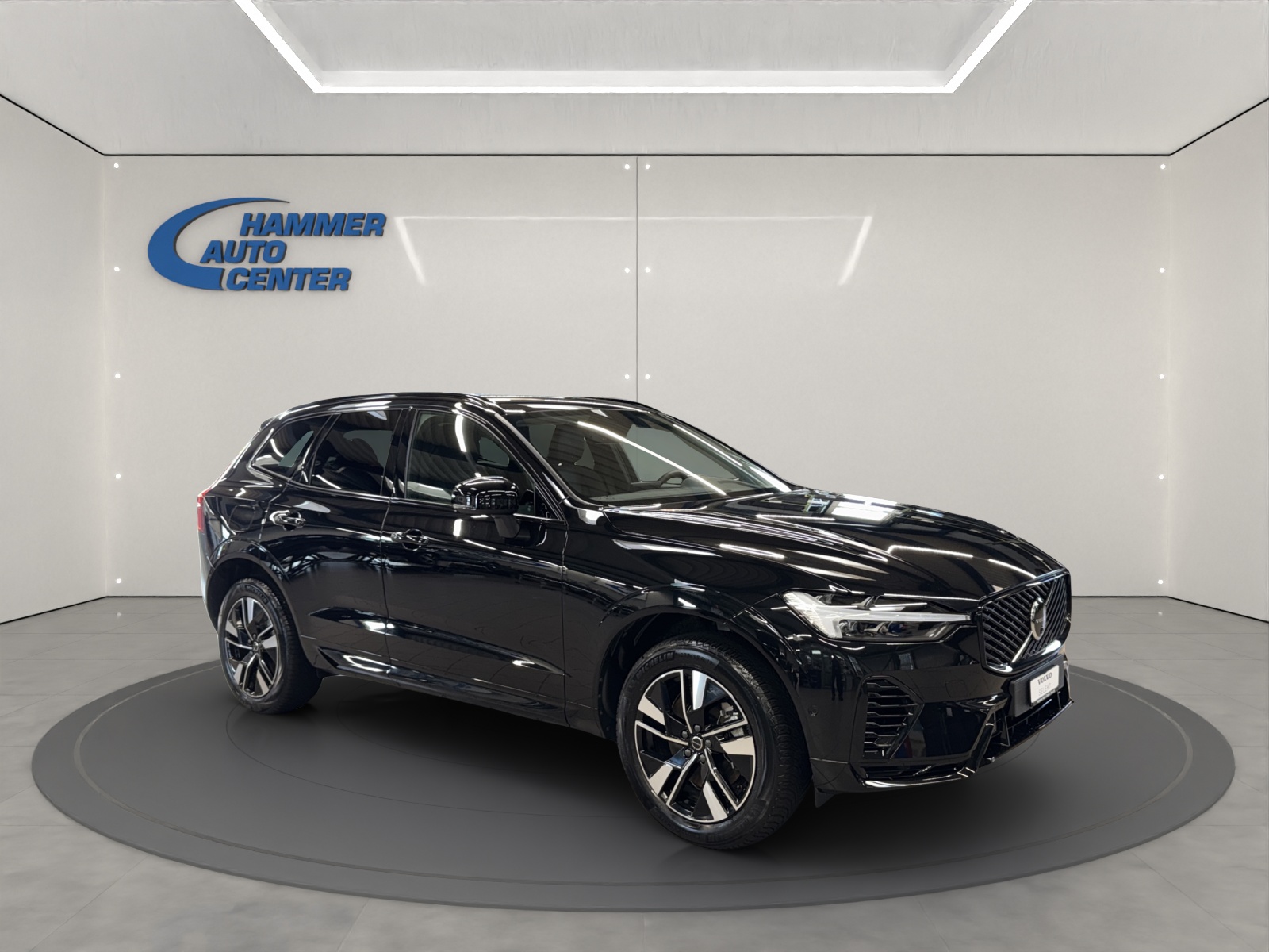 VOLVO XC60 2.0 T6 TE Plus Dark eAWD-image-4