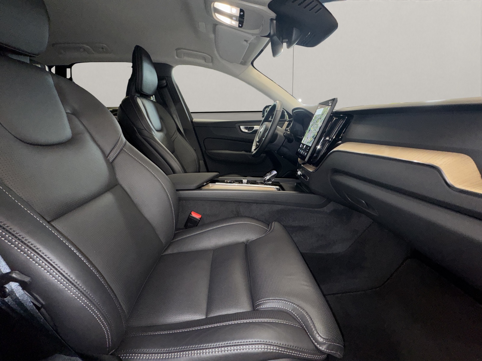 VOLVO XC60 2.0 T6 TE Plus Dark eAWD-image-11