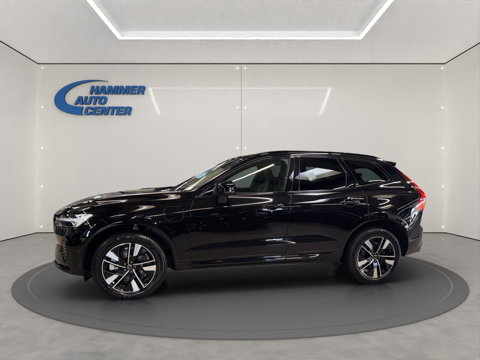 VOLVO XC60 2.0 T6 TE Plus Dark eAWD-image-1