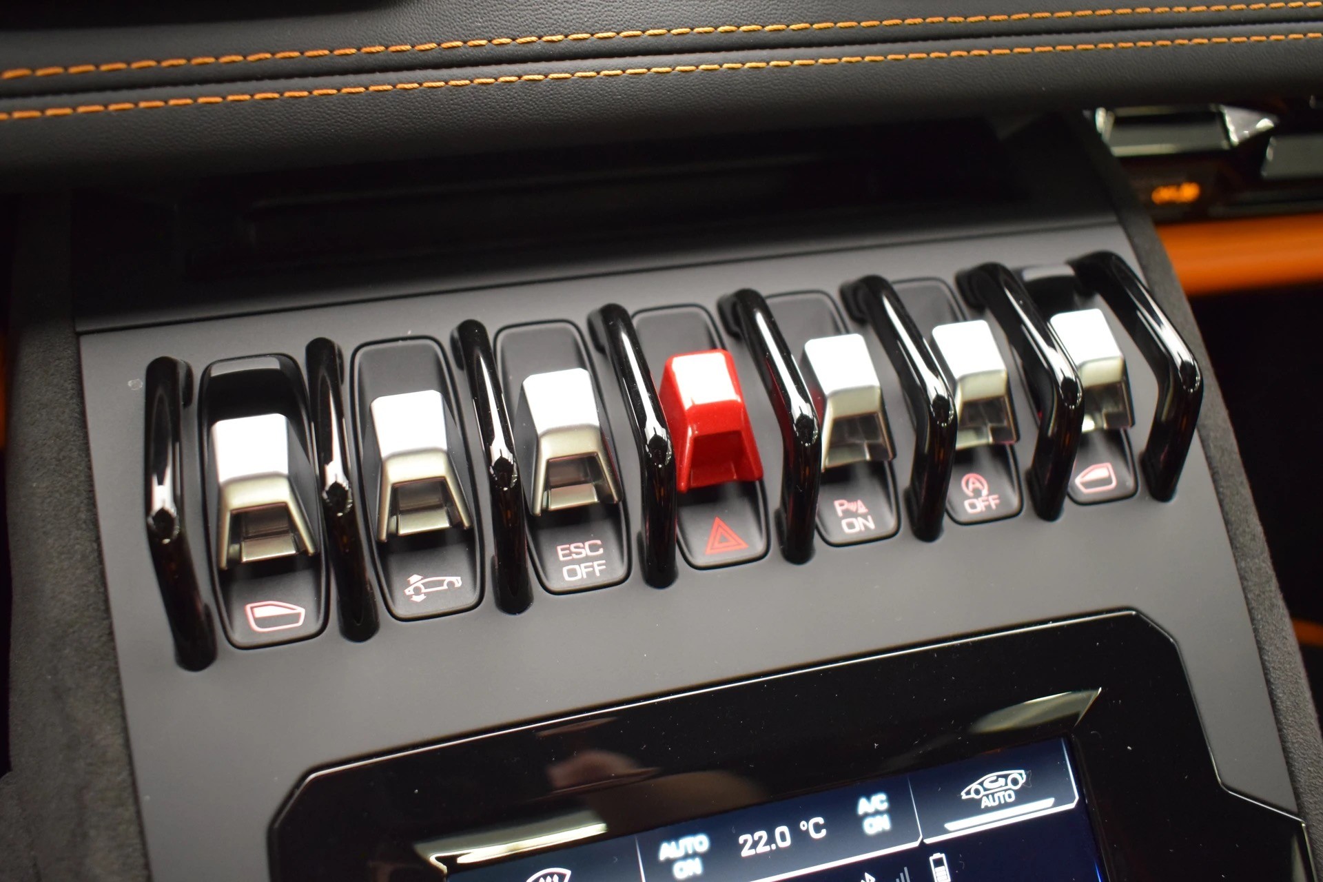 LAMBORGHINI Huracan Tecnica Coupé "viola pasifae"-image-24