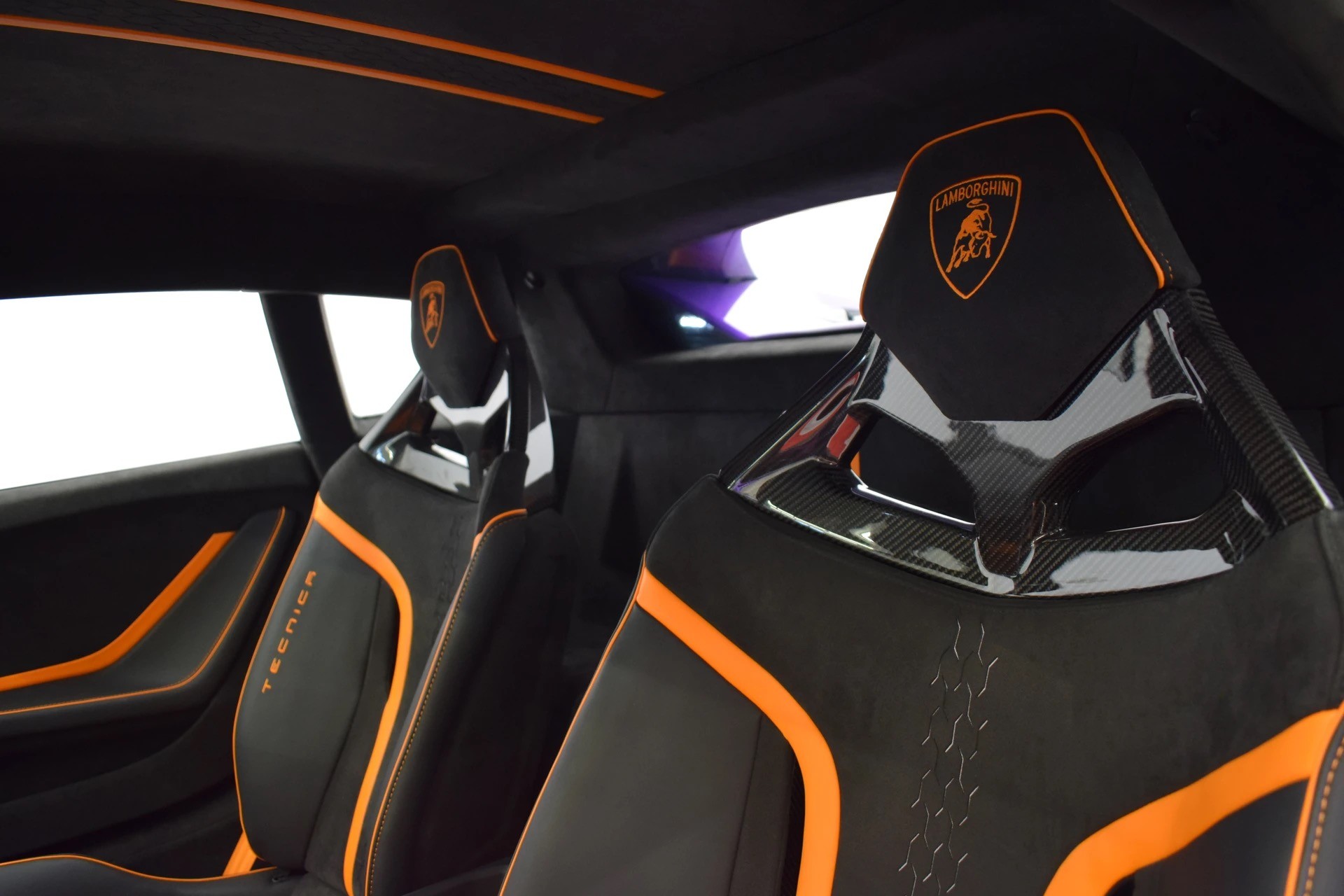 LAMBORGHINI Huracan Tecnica Coupé "viola pasifae"-image-20