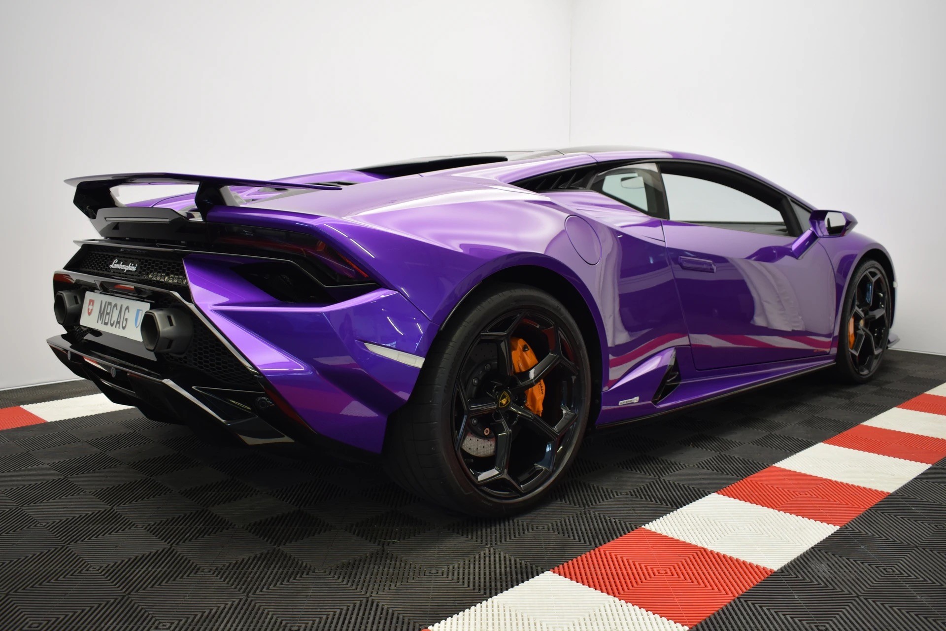 LAMBORGHINI Huracan Tecnica Coupé "viola pasifae"-image-17