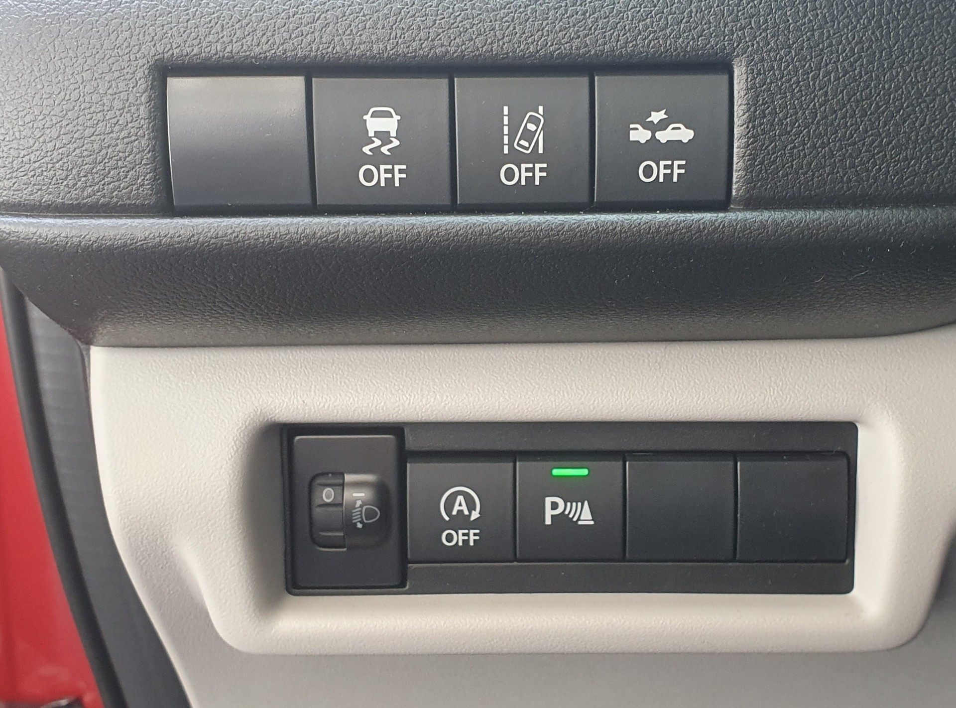 SUZUKI Swift 1.2 1st Edition Top Hybrid 4X4-image-20