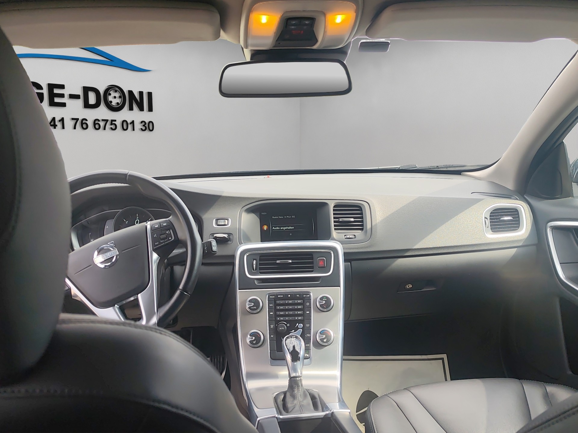 VOLVO V60 D4 Summum Geartronic-image-8
