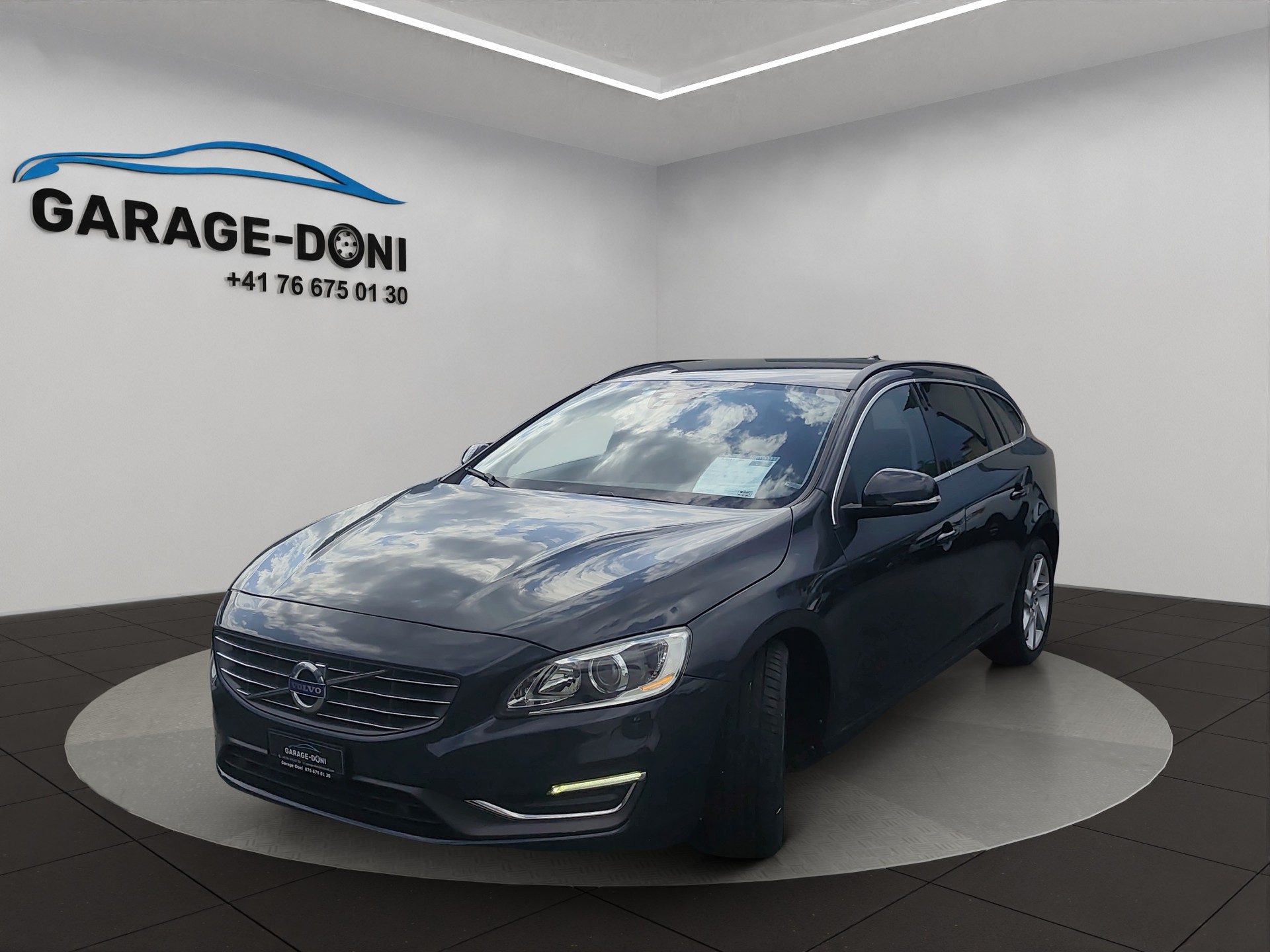 VOLVO V60 D4 Summum Geartronic-image-1