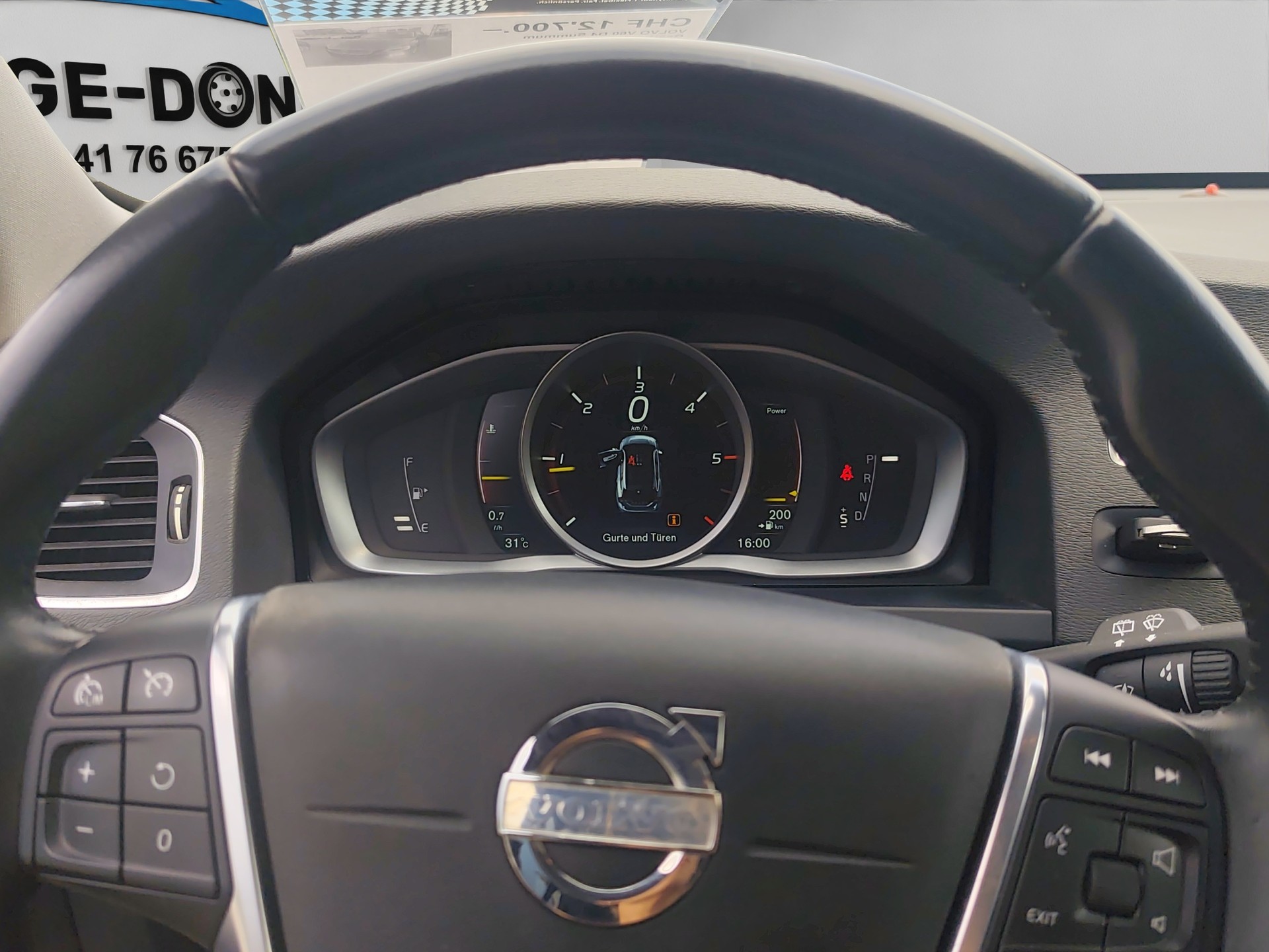 VOLVO V60 D4 Summum Geartronic-image-6