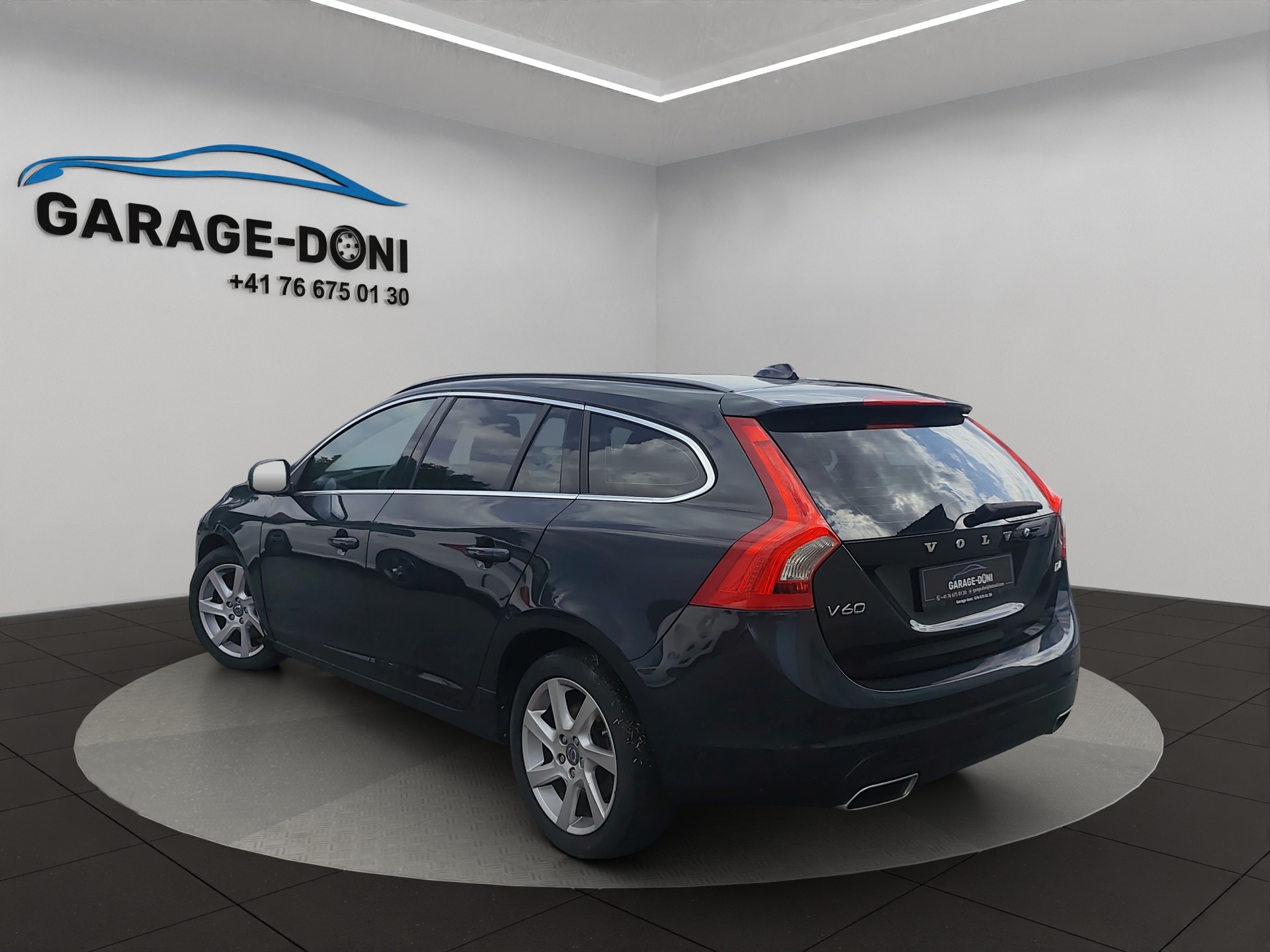 VOLVO V60 D4 Summum Geartronic-image-3