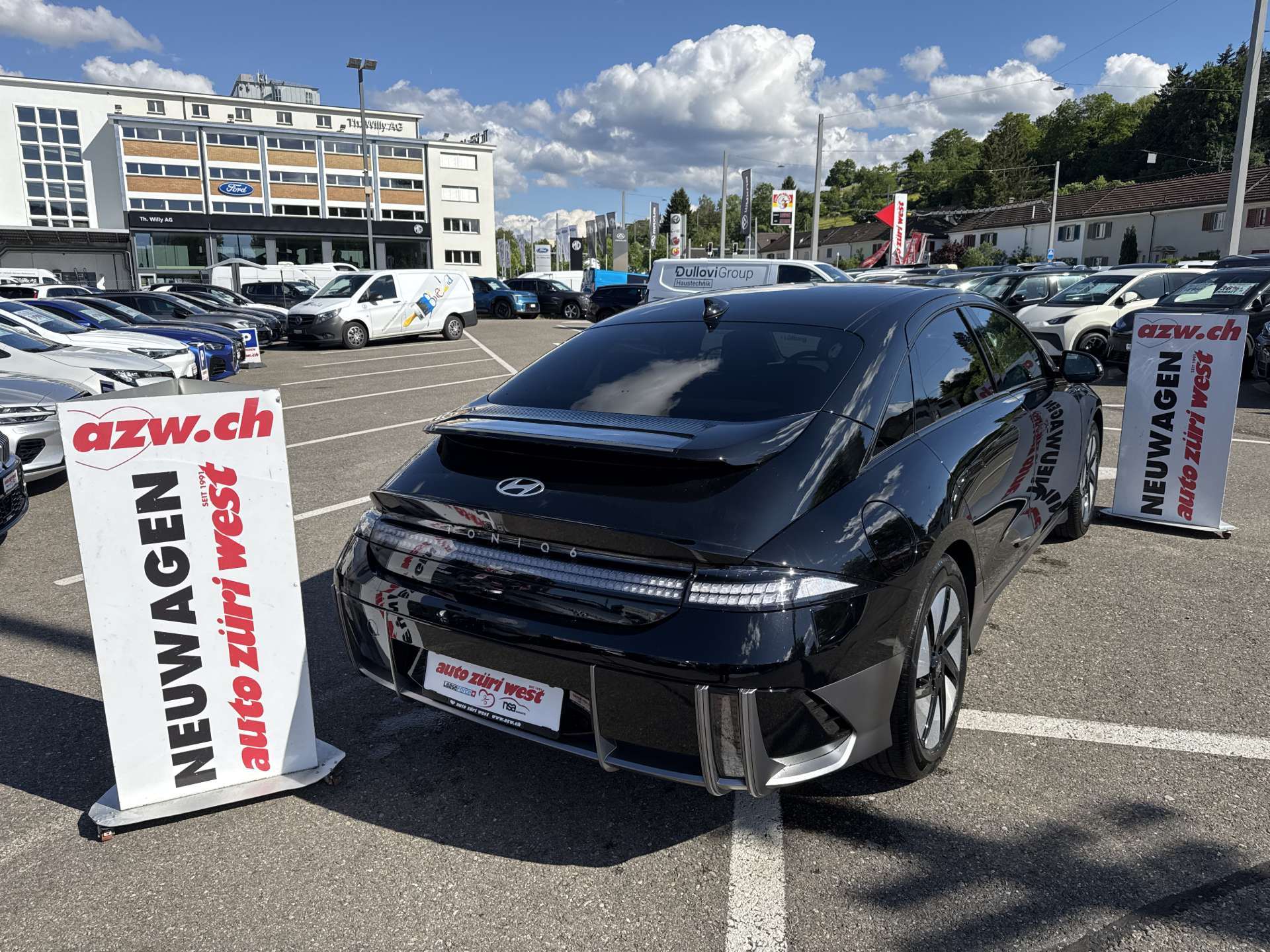 HYUNDAI Ioniq 6 77kWh Plus Line 325PS 4WD Automat-image-2
