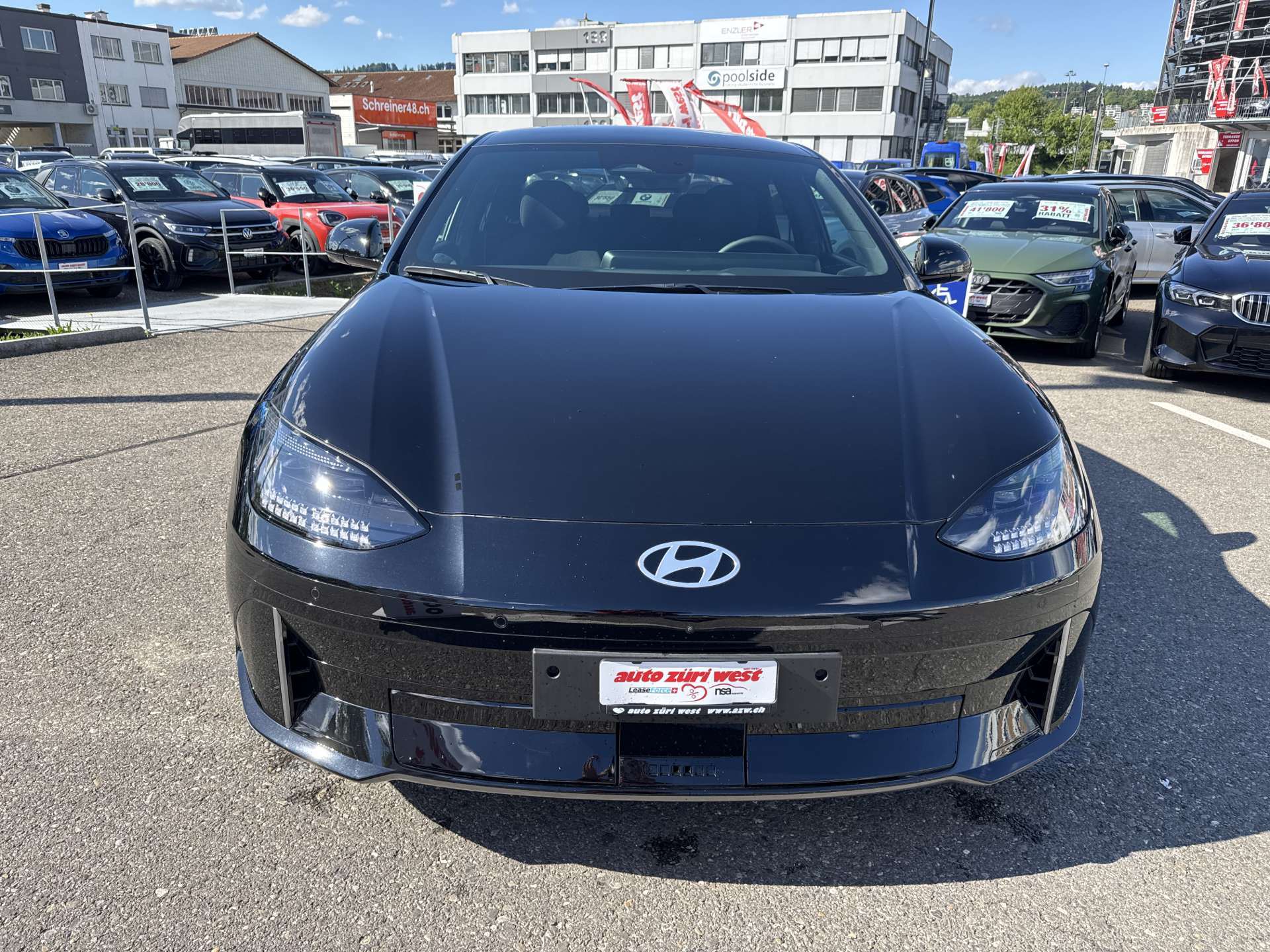 HYUNDAI Ioniq 6 77kWh Plus Line 325PS 4WD Automat-image-13