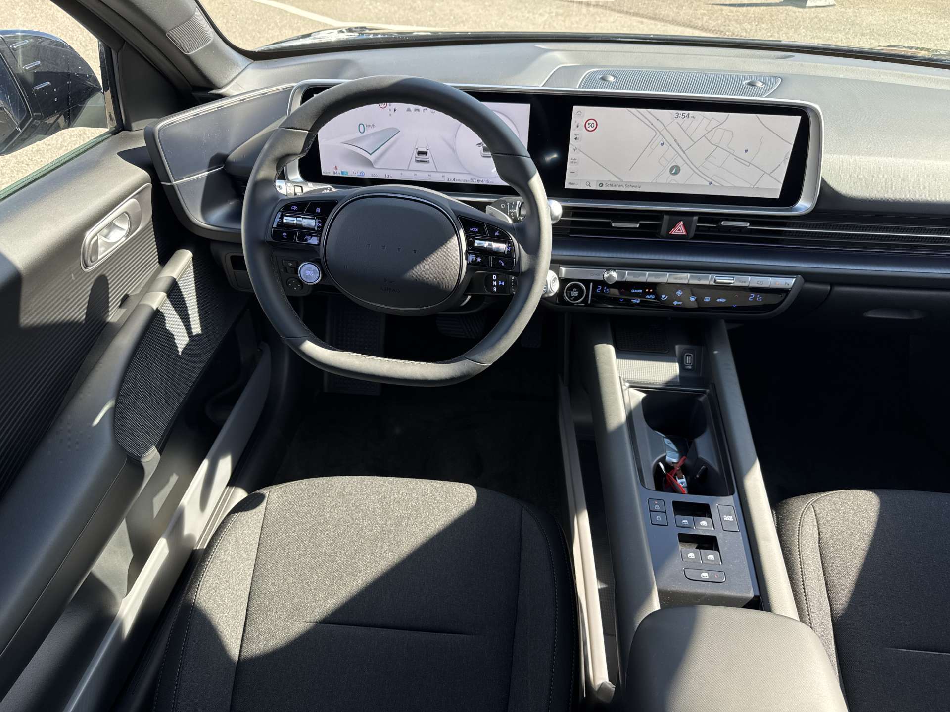 HYUNDAI Ioniq 6 77kWh Plus Line 325PS 4WD Automat-image-4