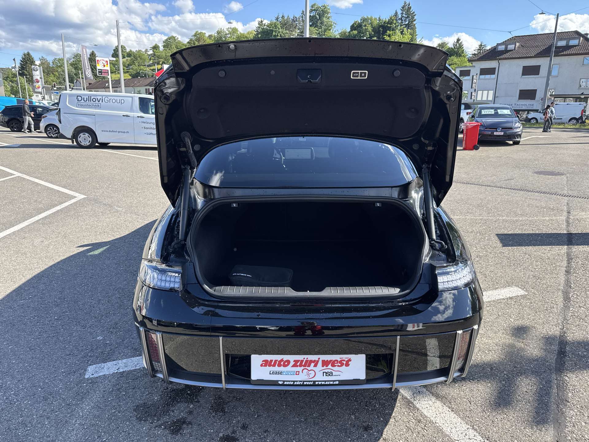 HYUNDAI Ioniq 6 77kWh Plus Line 325PS 4WD Automat-image-7