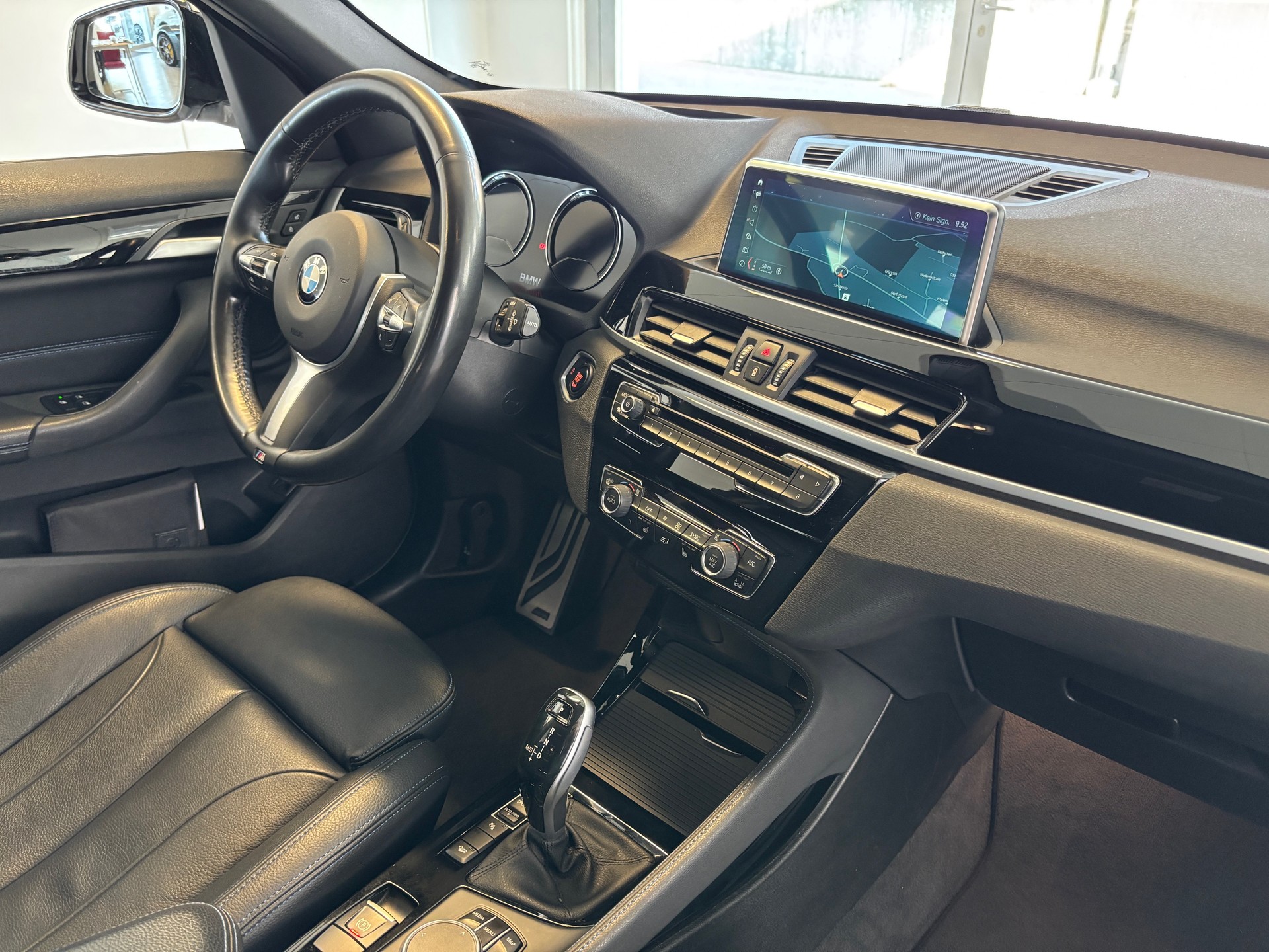 BMW X1 xDrive 20d M Sport Steptronic-image-8