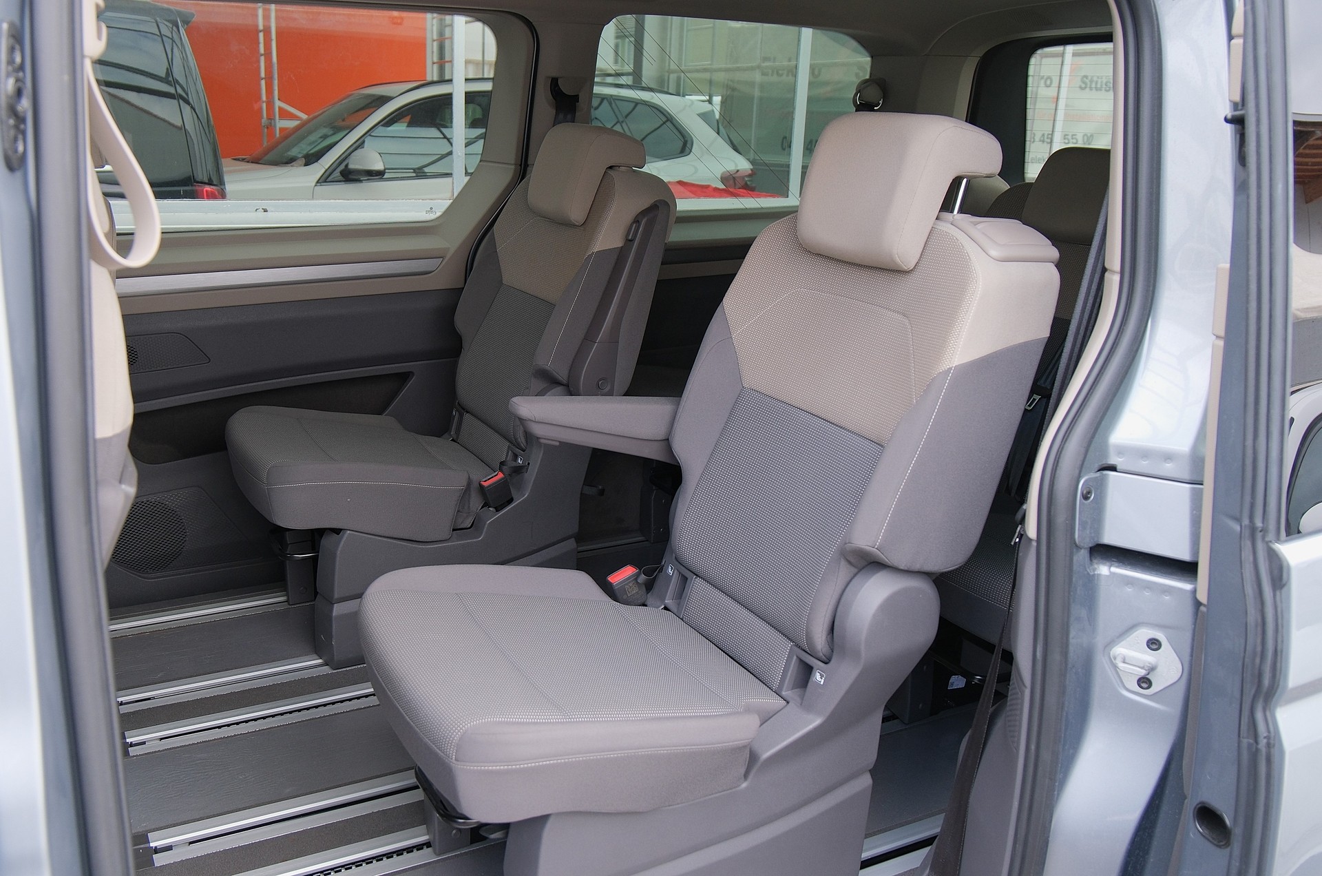 VW Multivan 2.0 TDI Life DSG Lang-image-6