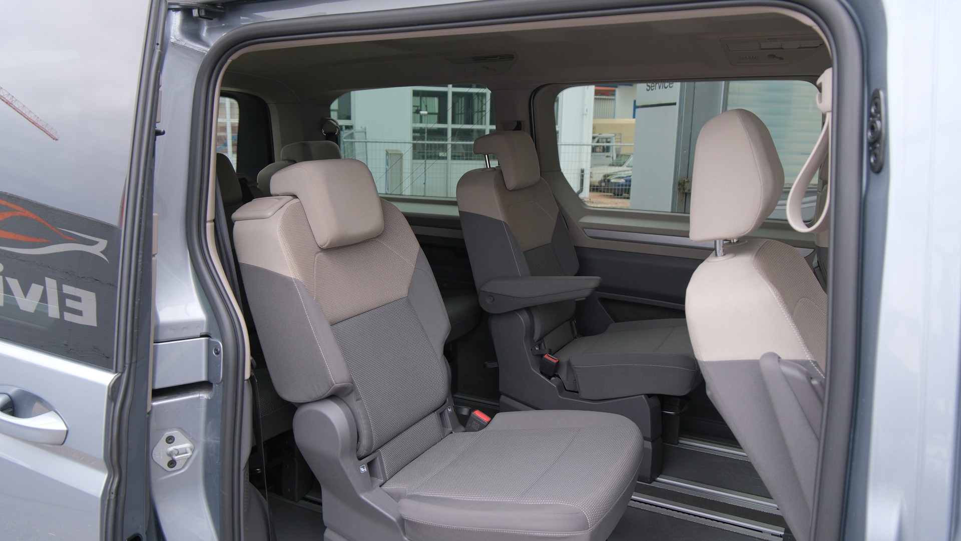 VW Multivan 2.0 TDI Life DSG Lang-image-21