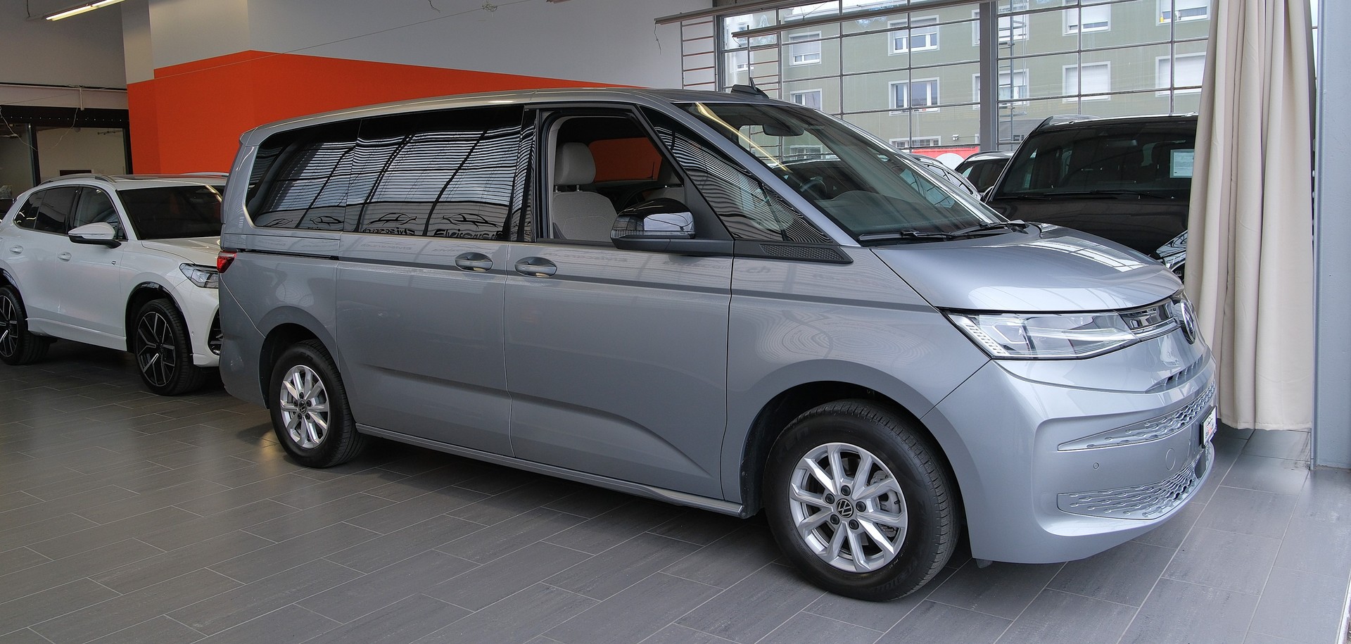VW Multivan 2.0 TDI Life DSG Lang-image-25