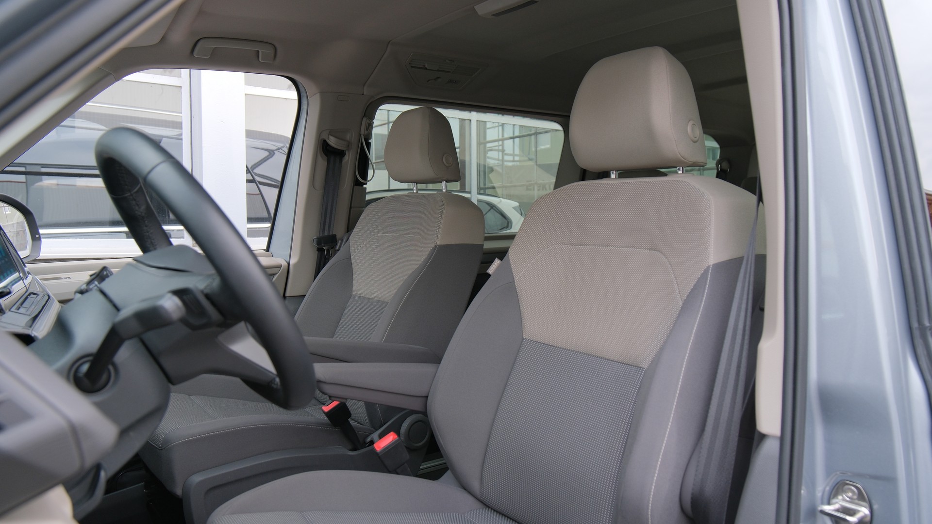 VW Multivan 2.0 TDI Life DSG Lang-image-4