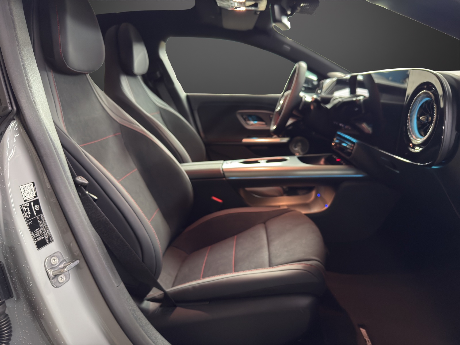 MERCEDES-BENZ CLA 220 4Matic 8G-DCT-image-11