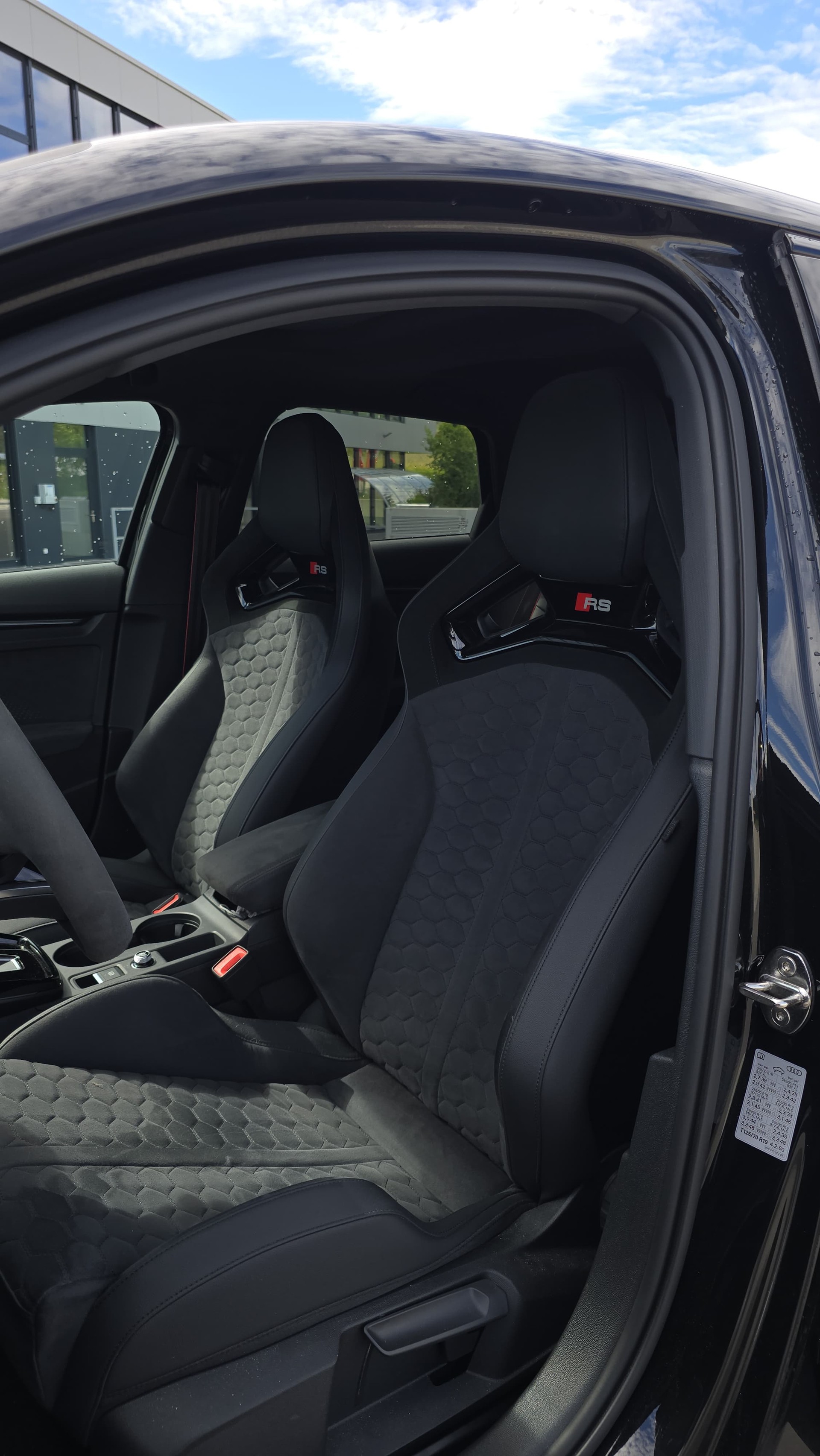 AUDI 2.5 TFSI quattro S-Tronic-image-5