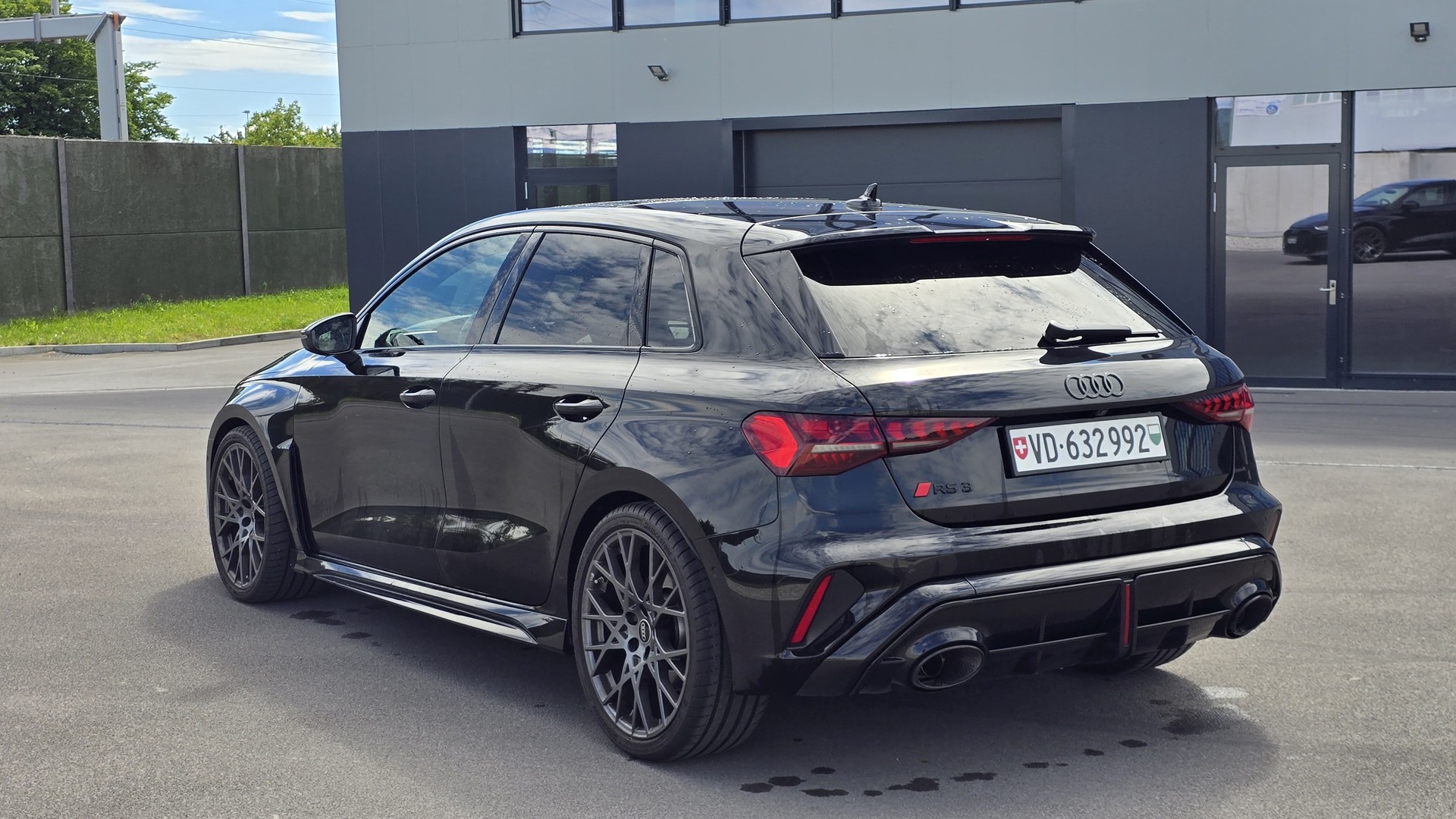 AUDI 2.5 TFSI quattro S-Tronic-image-3
