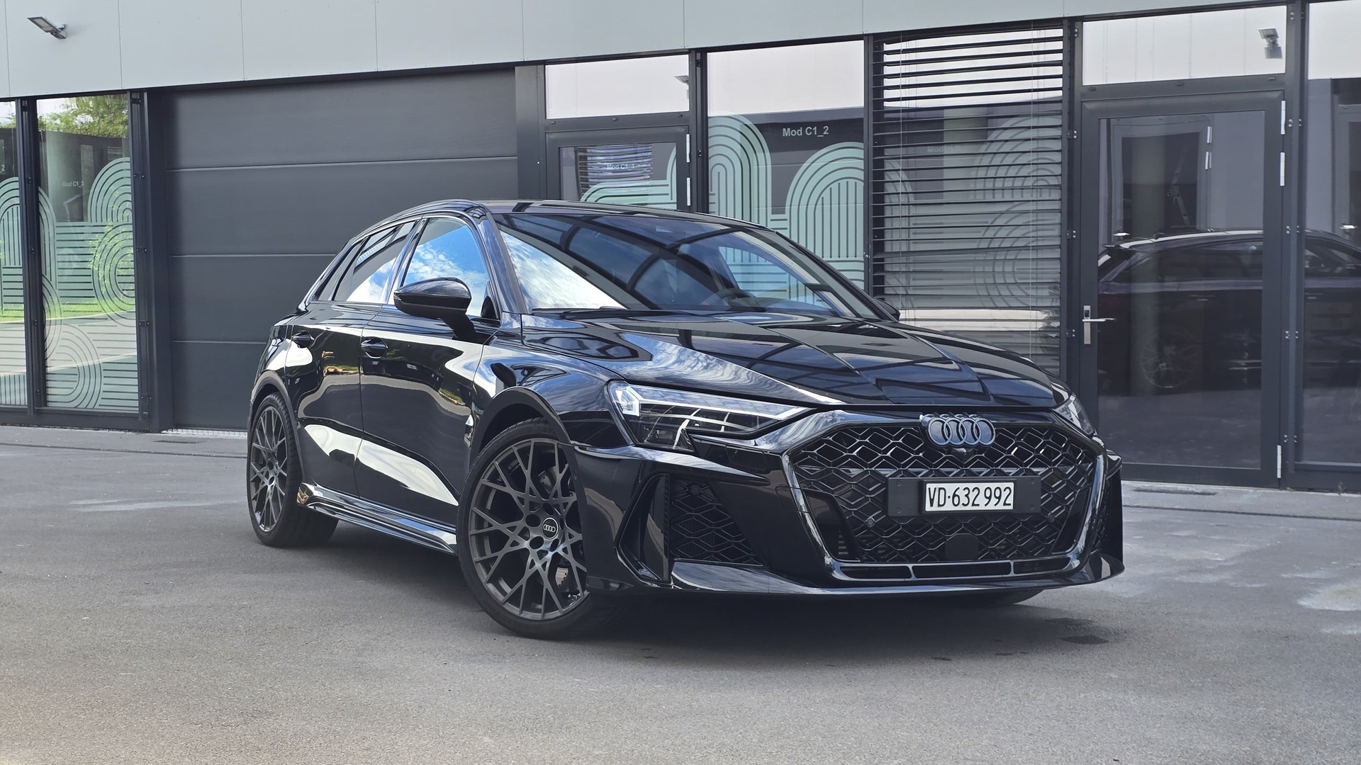 AUDI 2.5 TFSI quattro S-Tronic-image-1