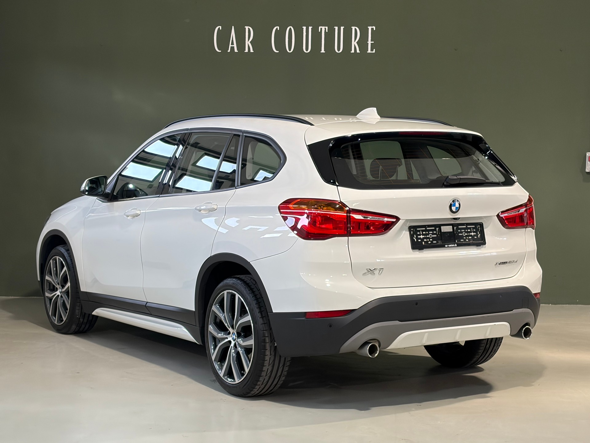 BMW X1 xDrive 20d Sport Line Steptronic*CH-Fahrzeug*-image-4