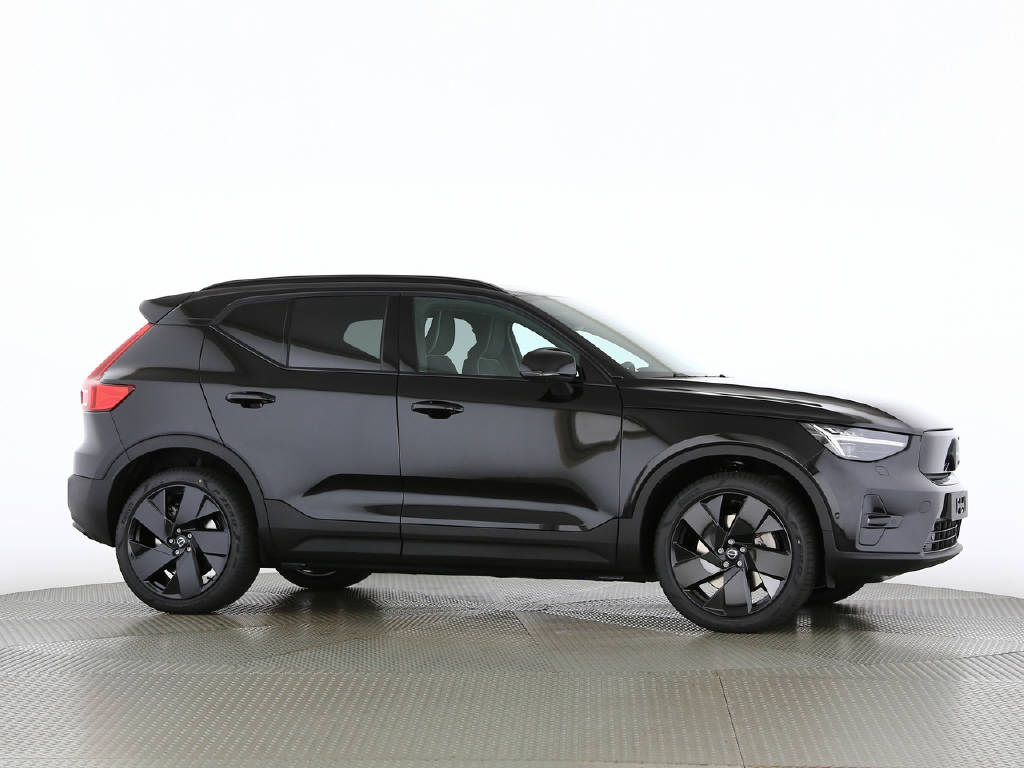 VOLVO EX40 Twin Black Edition AWD-image-25