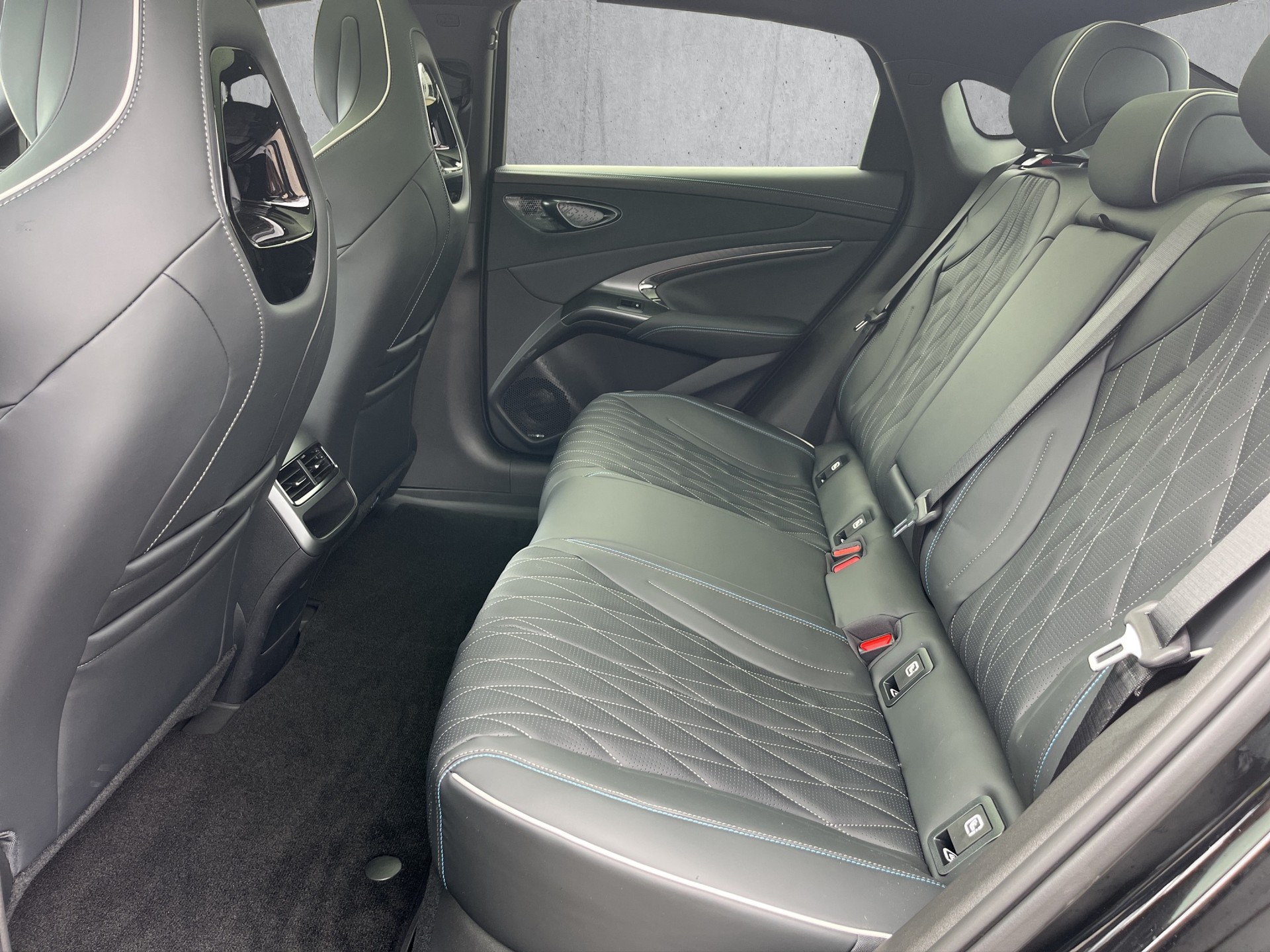 BYD Seal Excellence AWD MY26-image-12