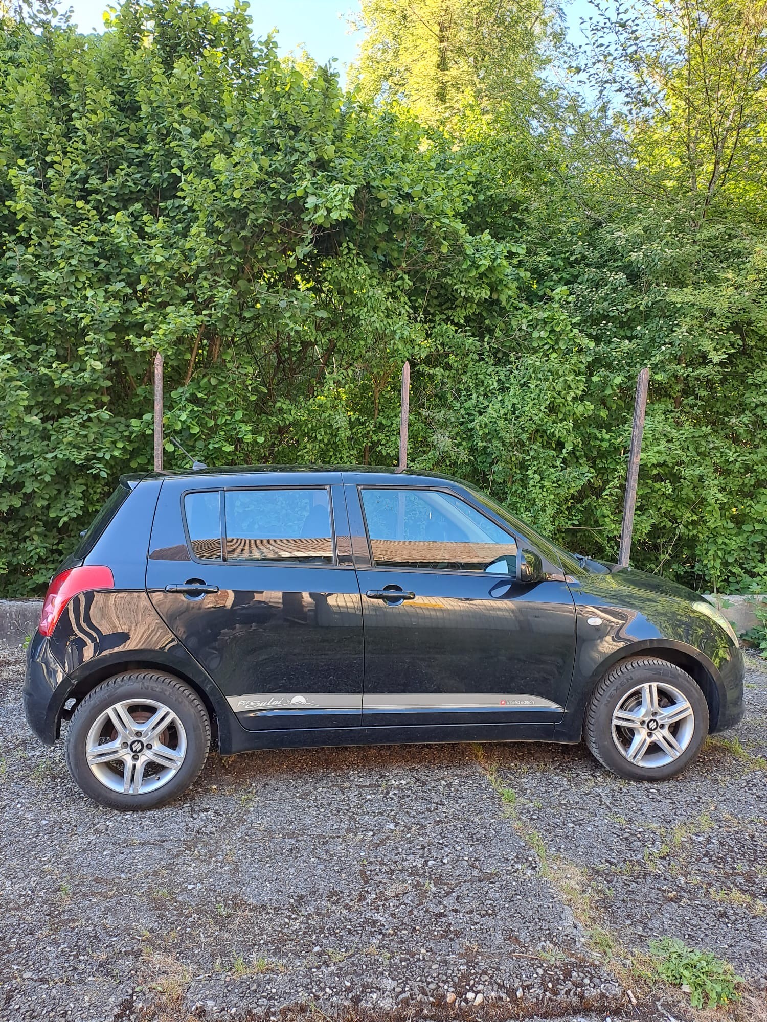 SUZUKI Swift 1.3i 16V GL Top 4x4-image-7
