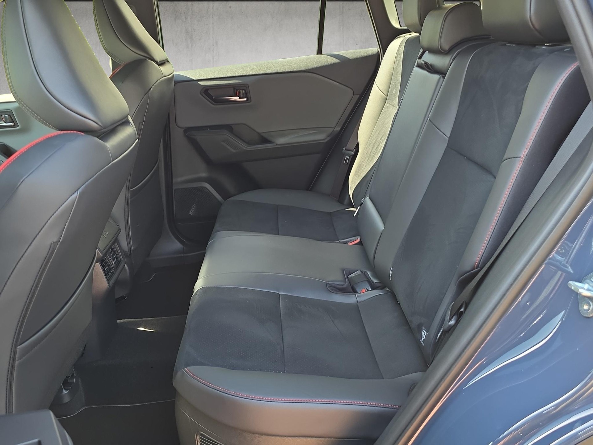 TOYOTA RAV4 2.5 HEV GR Sport-image-11