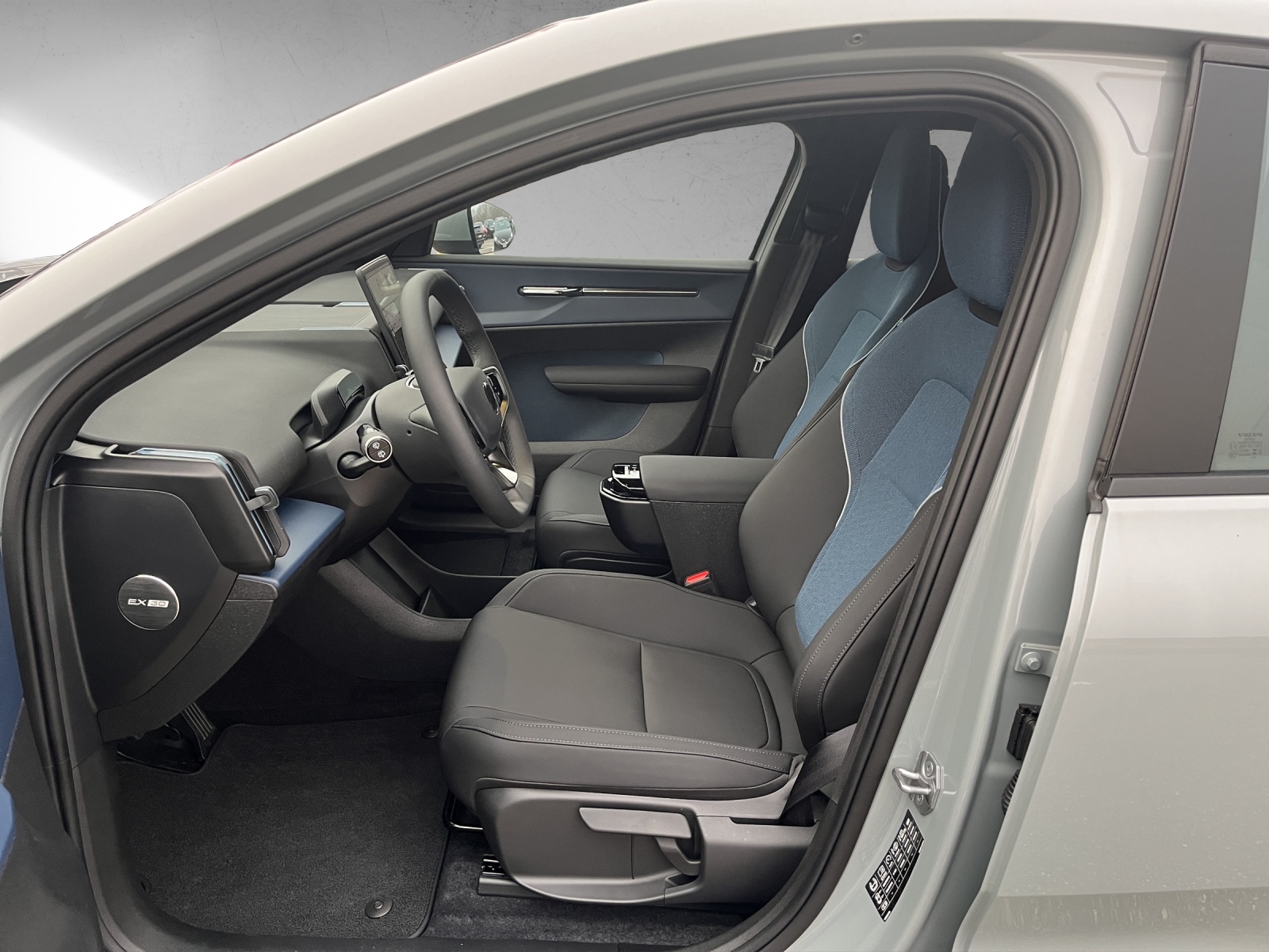 VOLVO EX30 E60 Core-image-9