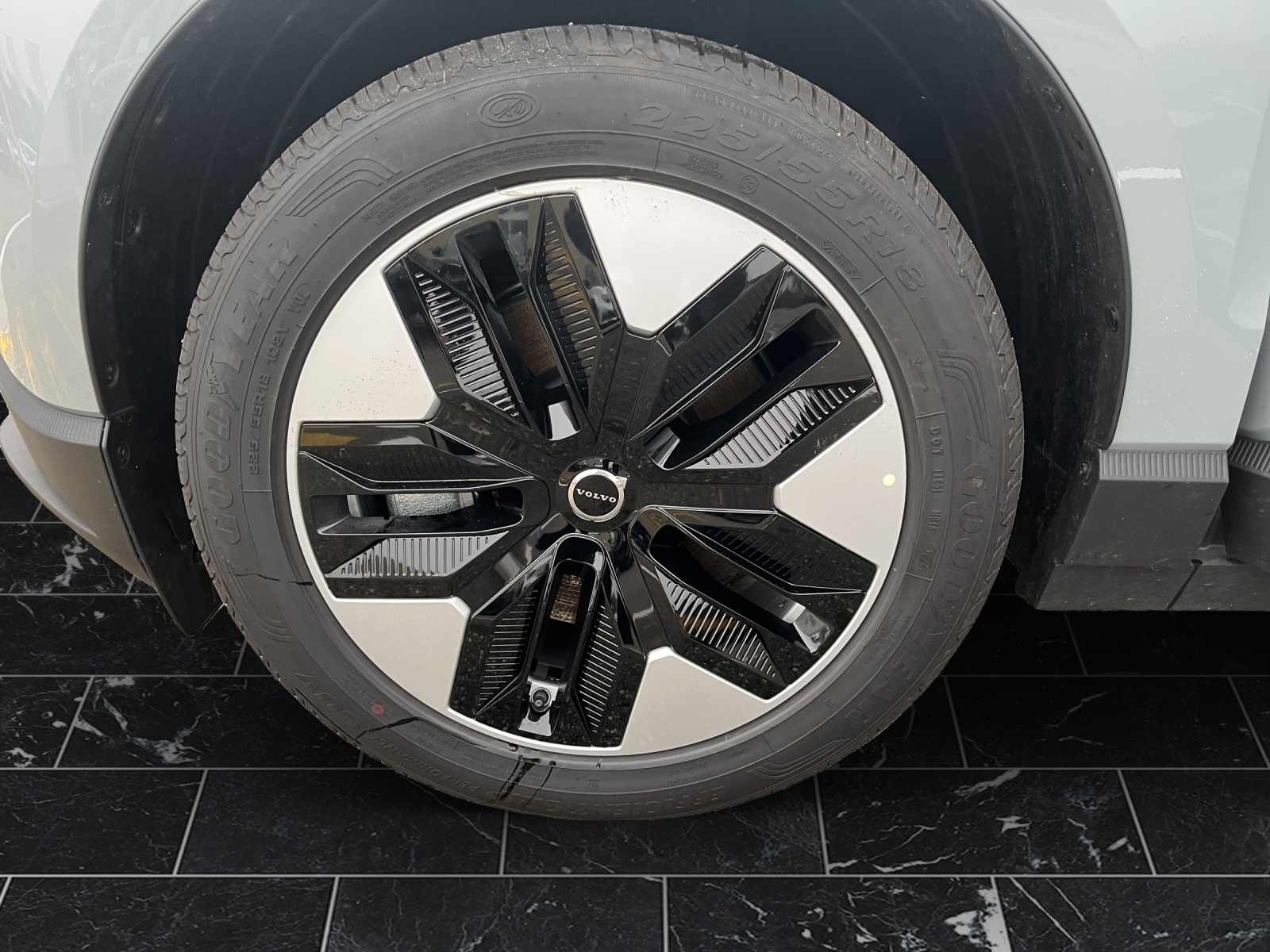 VOLVO EX30 E60 Core-image-18