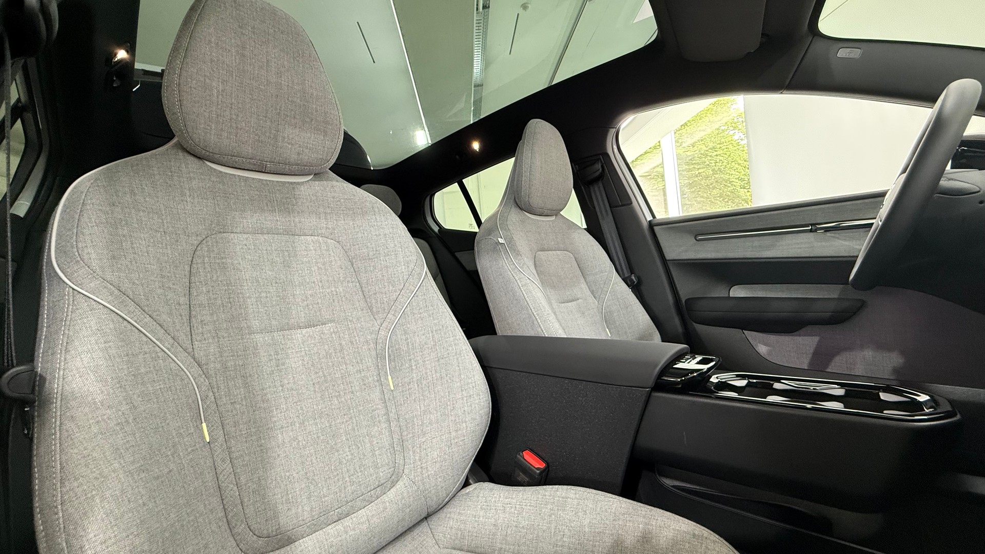 VOLVO EX 30 E60 Twin Ultra Performanc-image-8