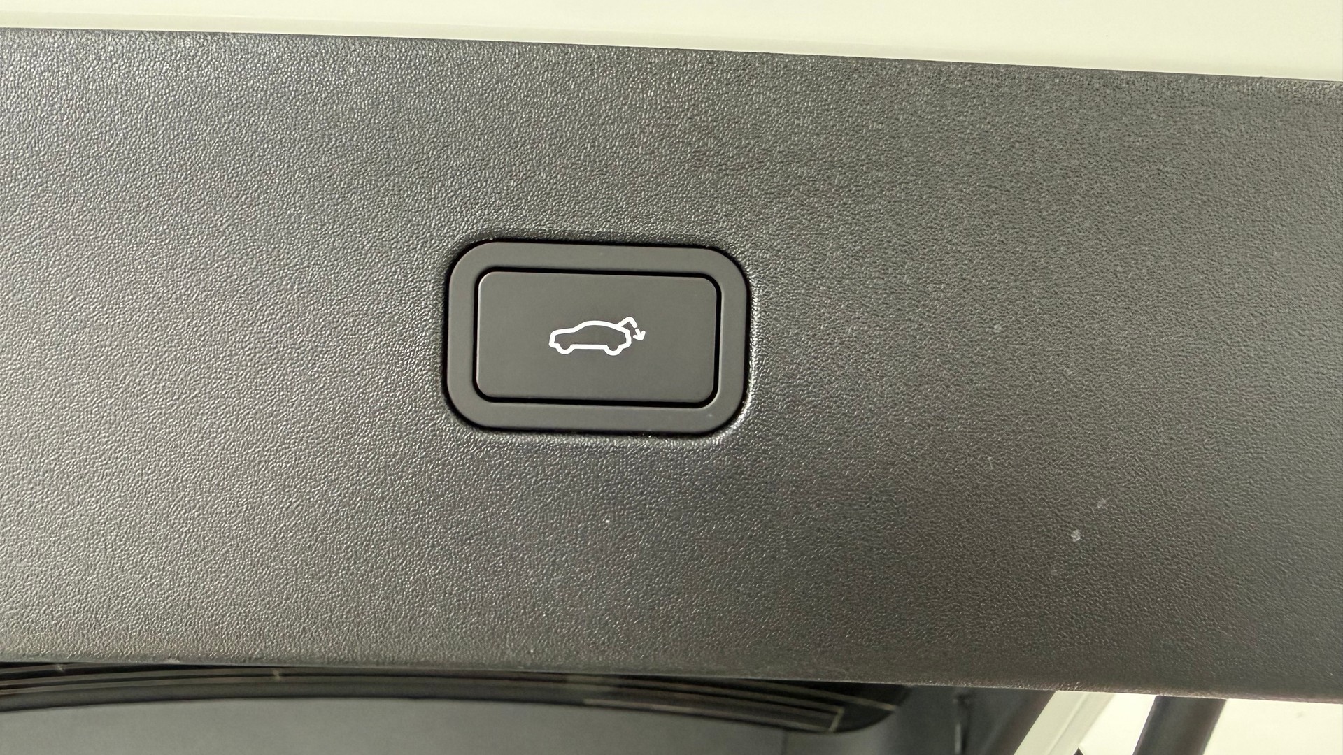 VOLVO EX 30 E60 Twin Ultra Performanc-image-15