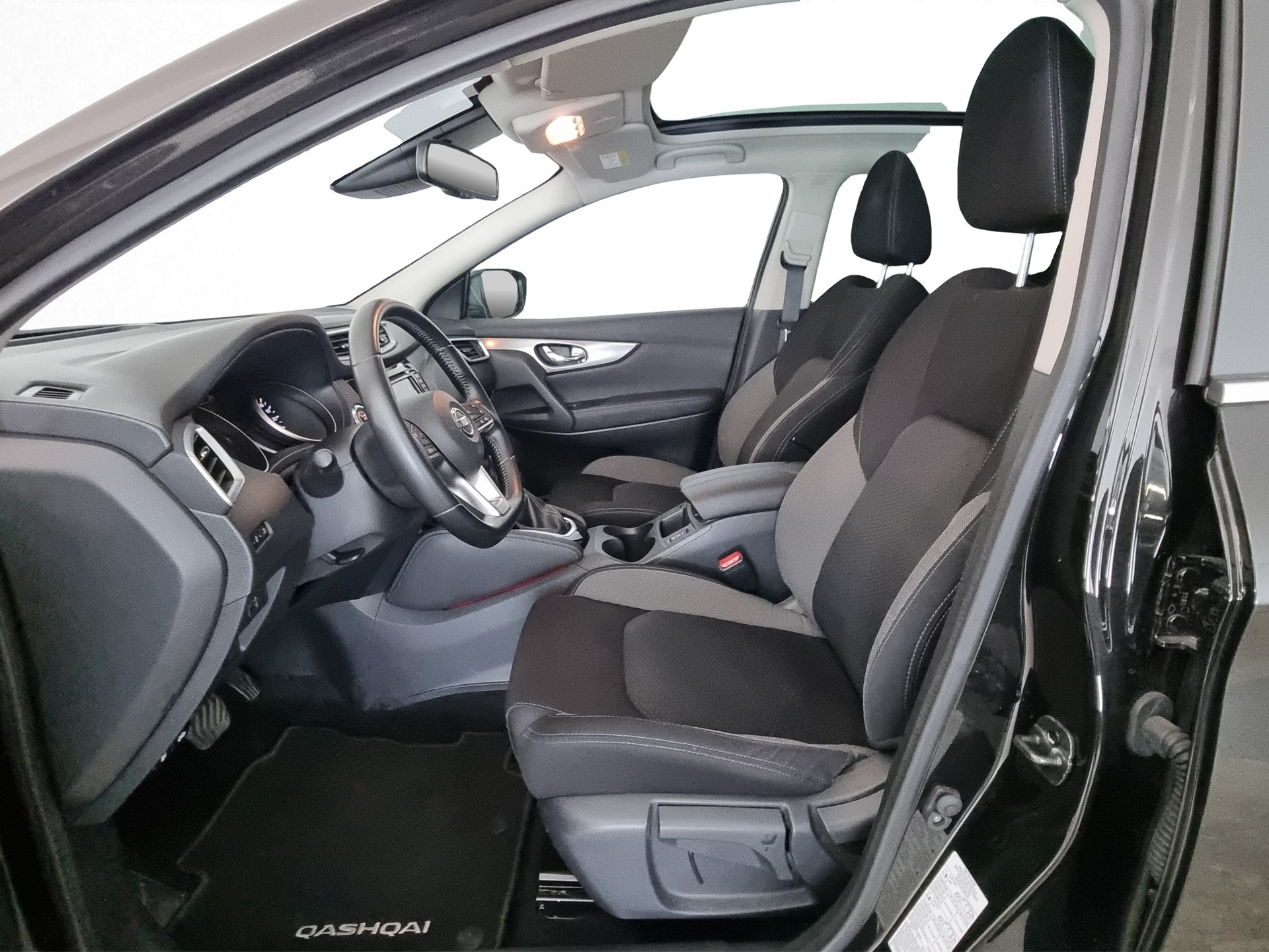 NISSAN Qashqai 1.3 DIG-T 160 Acenta-image-5