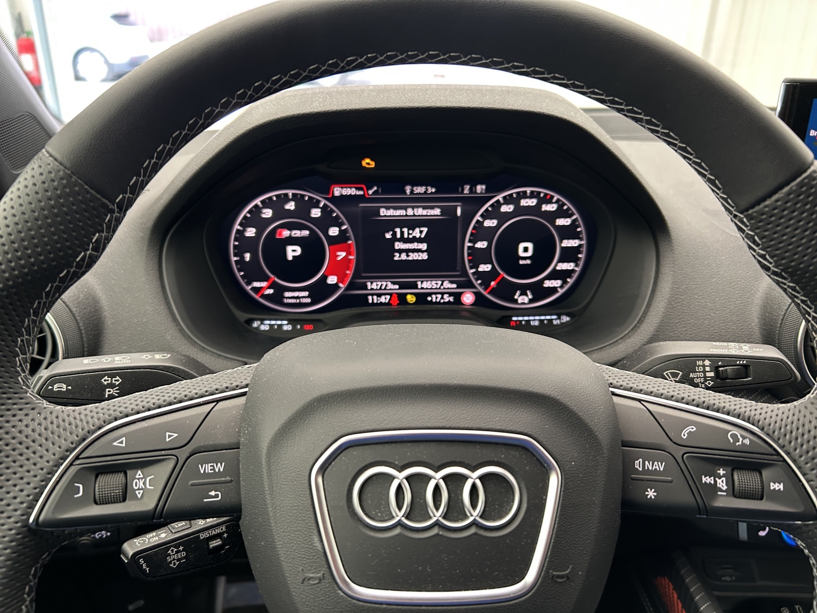 AUDI SQ2 TFSI quattro S-tronic 300PS - 4x4 - Anhängevorrichtung - Rückfahrkamera - Garantie-image-8