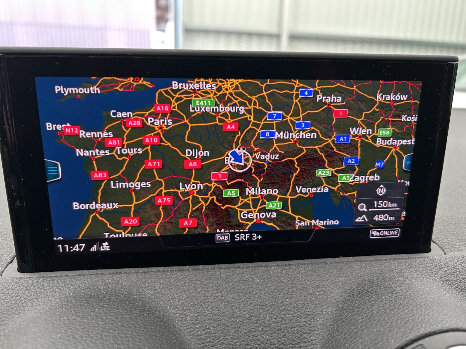 AUDI SQ2 TFSI quattro S-tronic 300PS - 4x4 - Anhängevorrichtung - Rückfahrkamera - Garantie-image-9